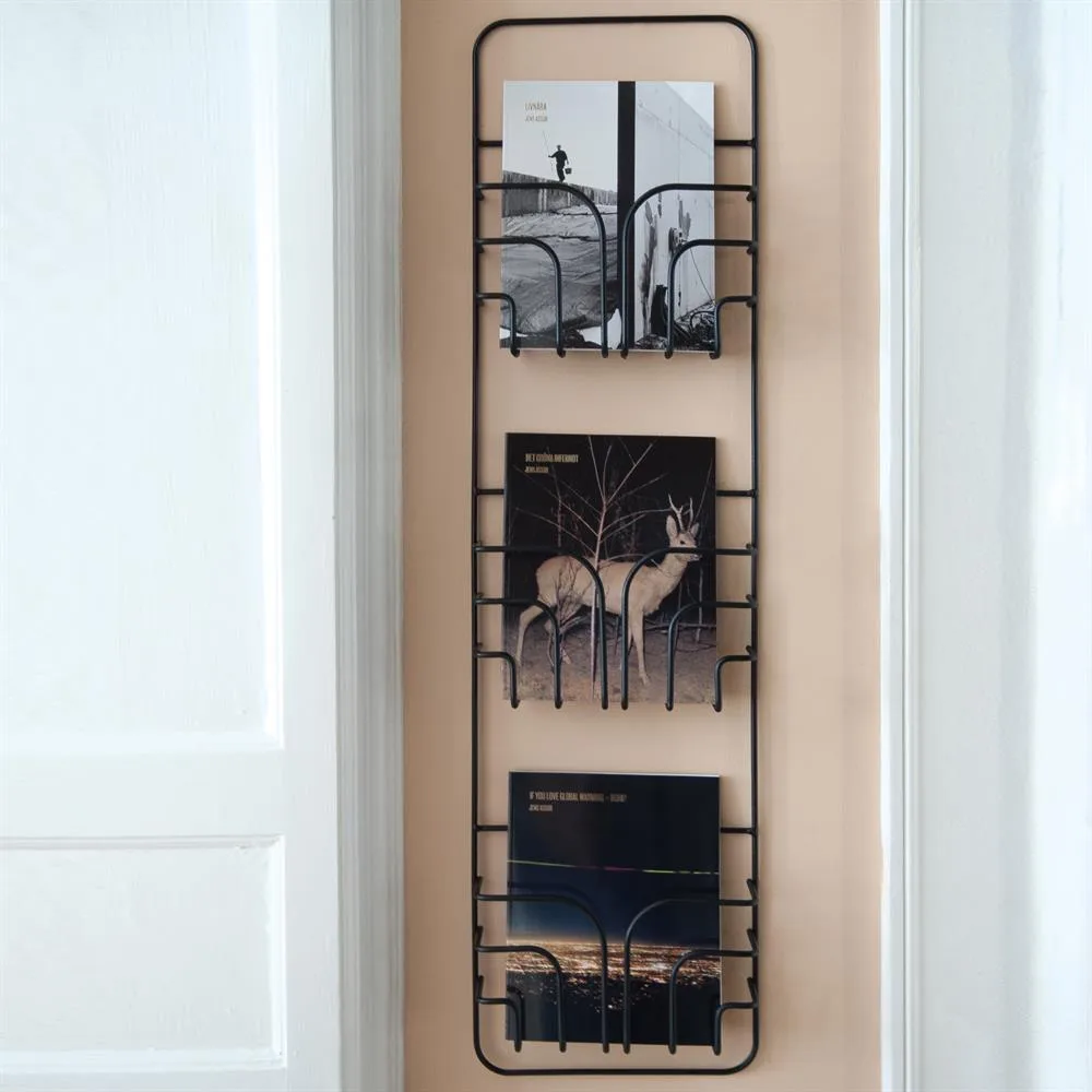 Now tidningsställ, svart Maze