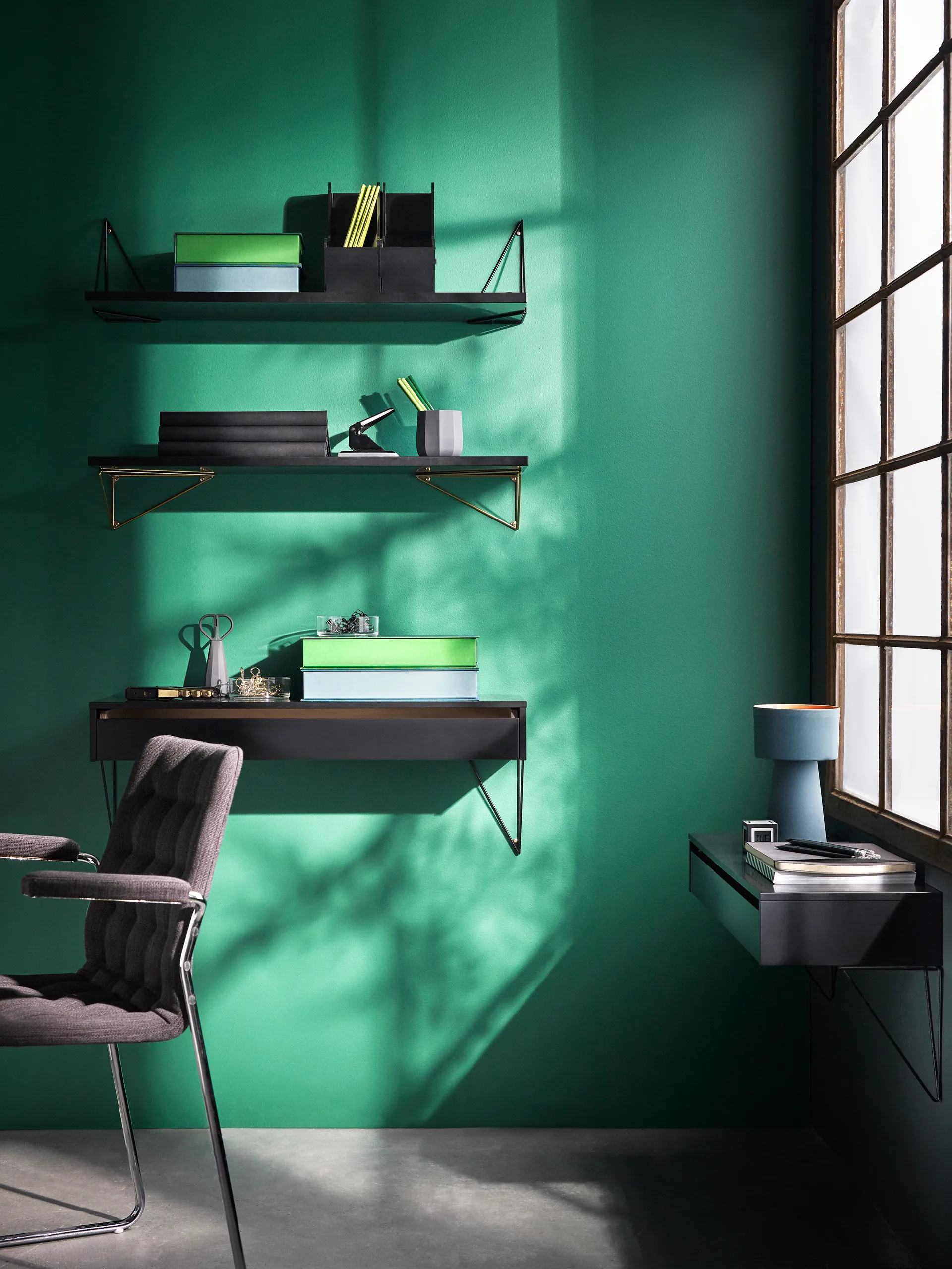 Pythagoras Shelf hyllplan, svart Maze