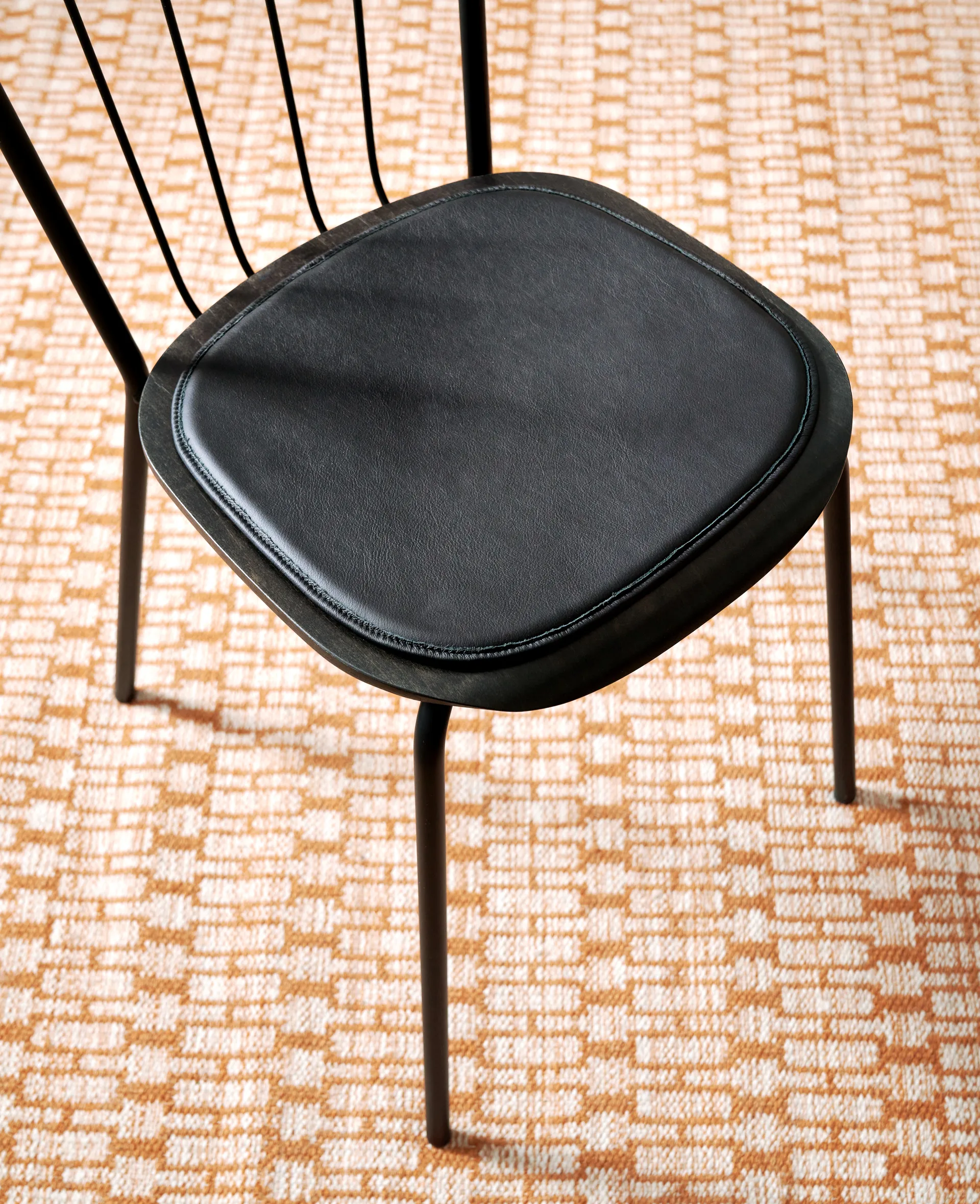 Same Seat Cushion stolsdyna 35x37 cm, Black Maze