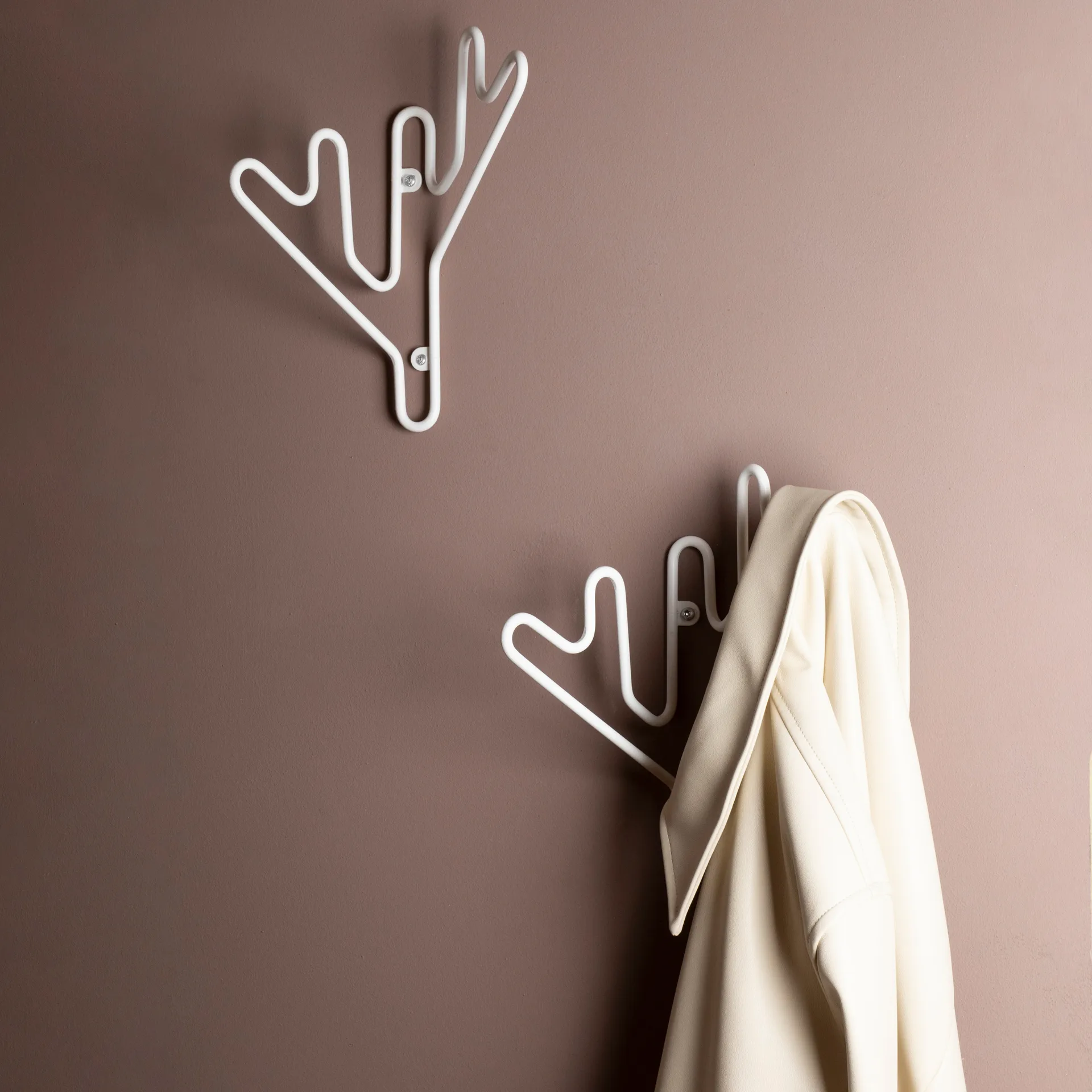 Twig hängare, vit Maze