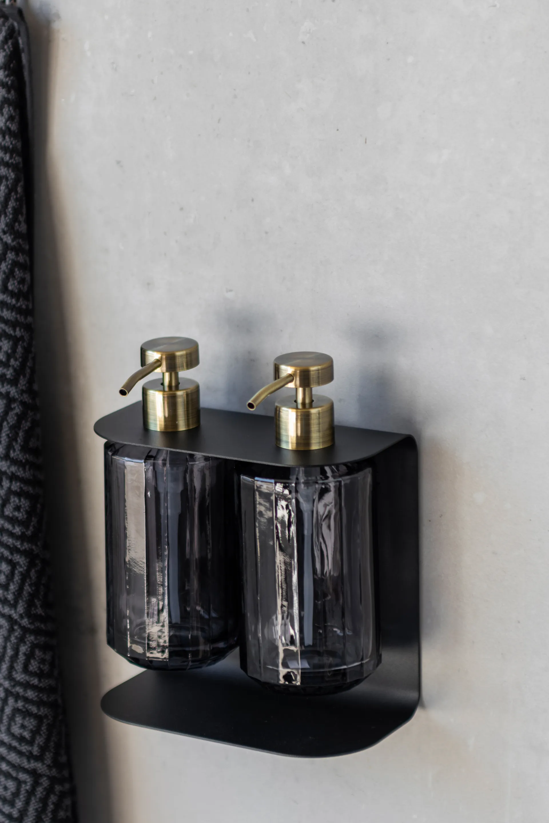 Carry vägghängd hållare dubbel, Black Mette Ditmer