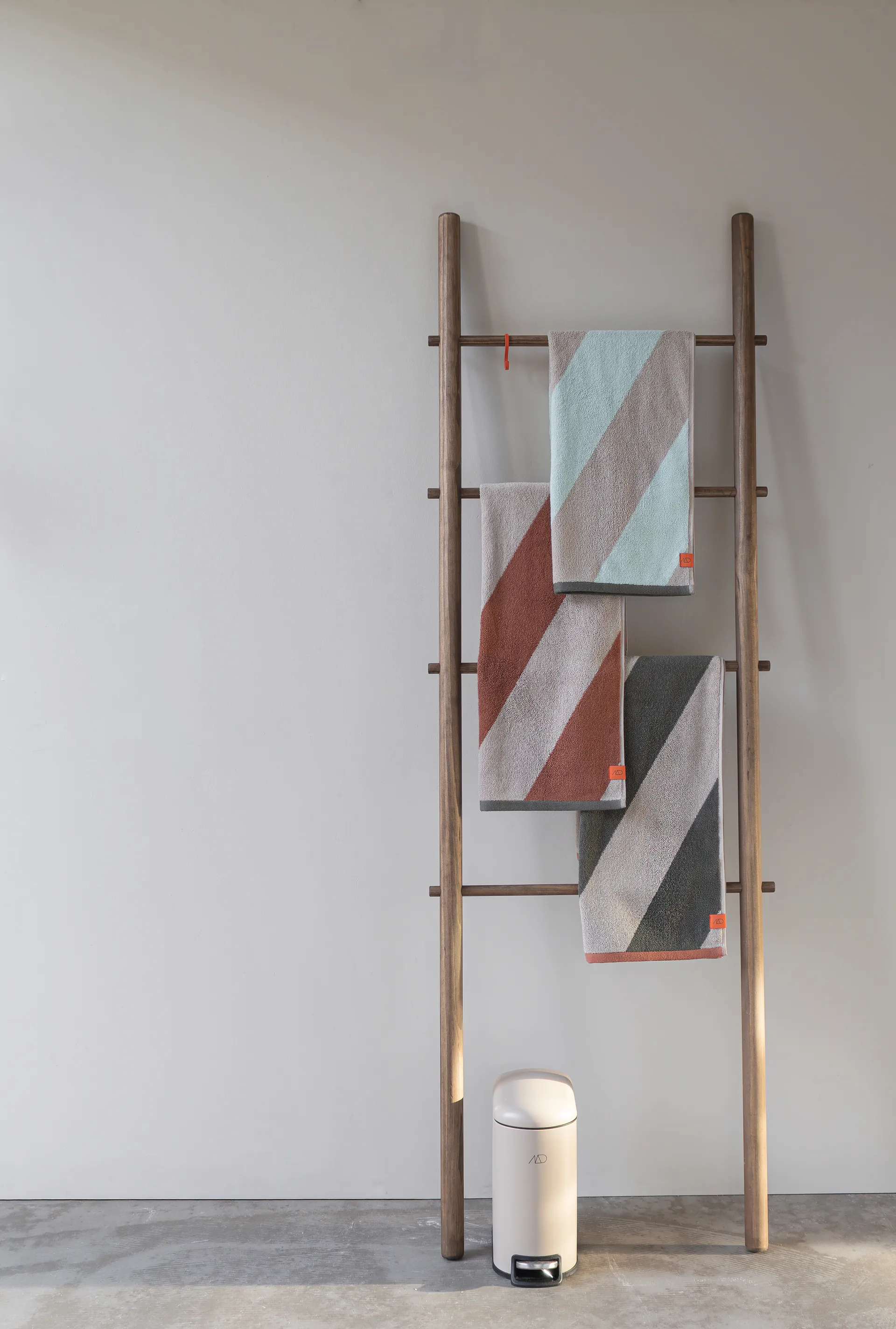 Diagonal handduk, Dark olive, 70x133 cm Mette Ditmer