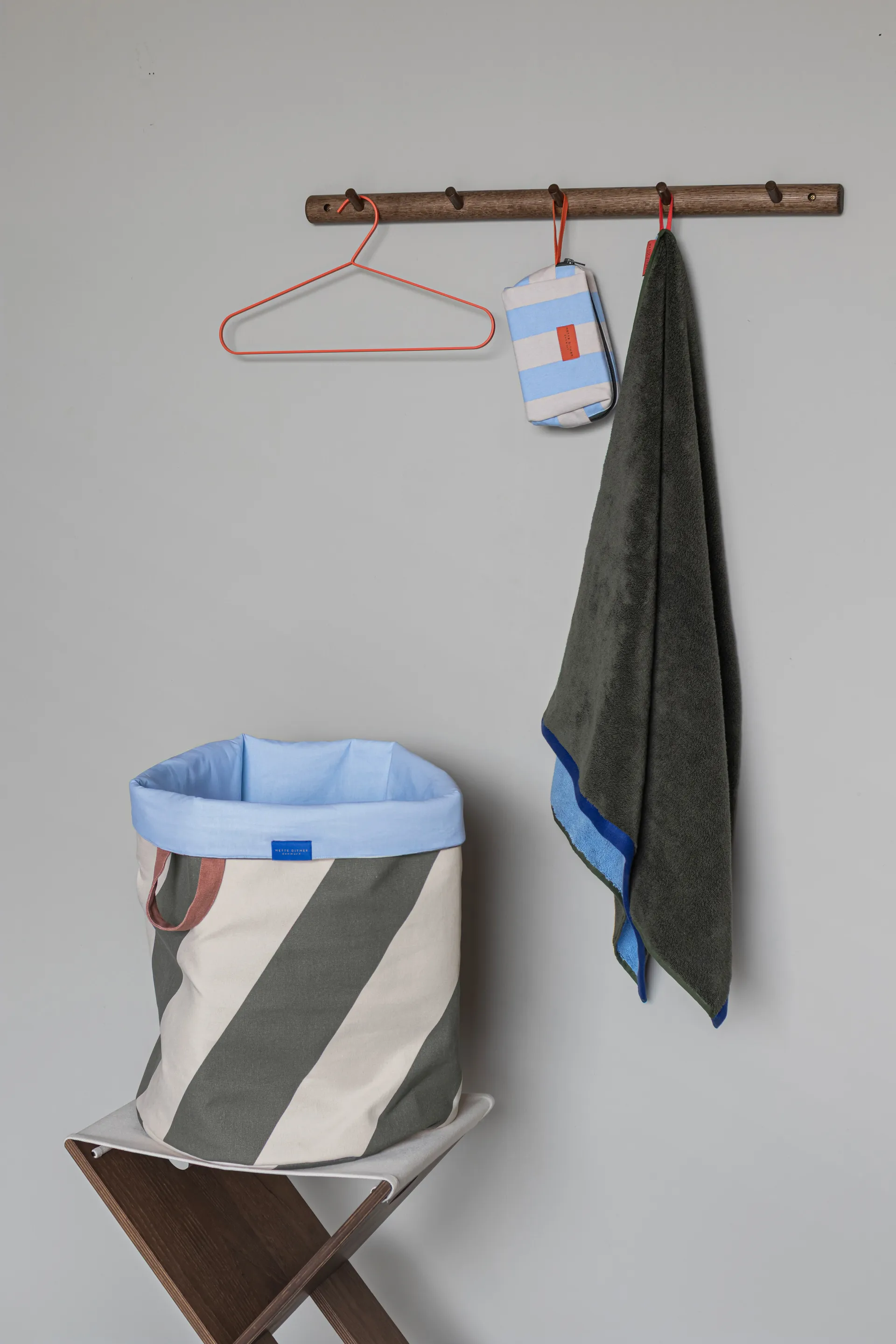 Diagonal tvättkorg Ø40x50 cm, Dark olive-sand Mette Ditmer