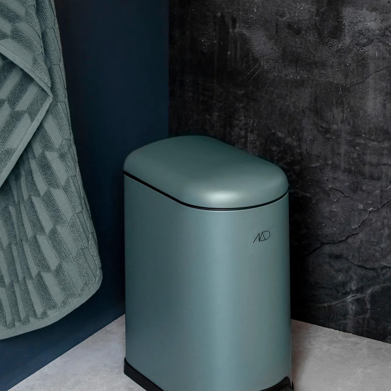 Geo badhandduk 70x133 cm, Pine green Mette Ditmer