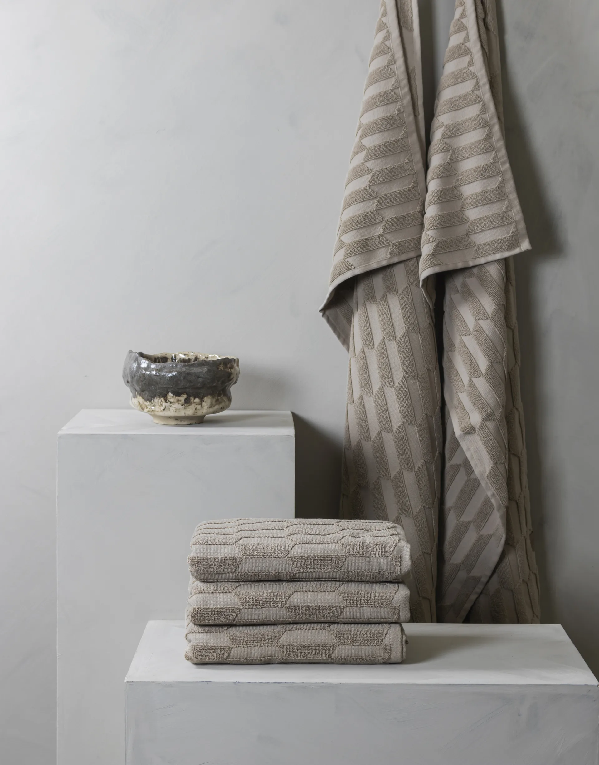 Geo badhandduk 70x133 cm, Sand Mette Ditmer