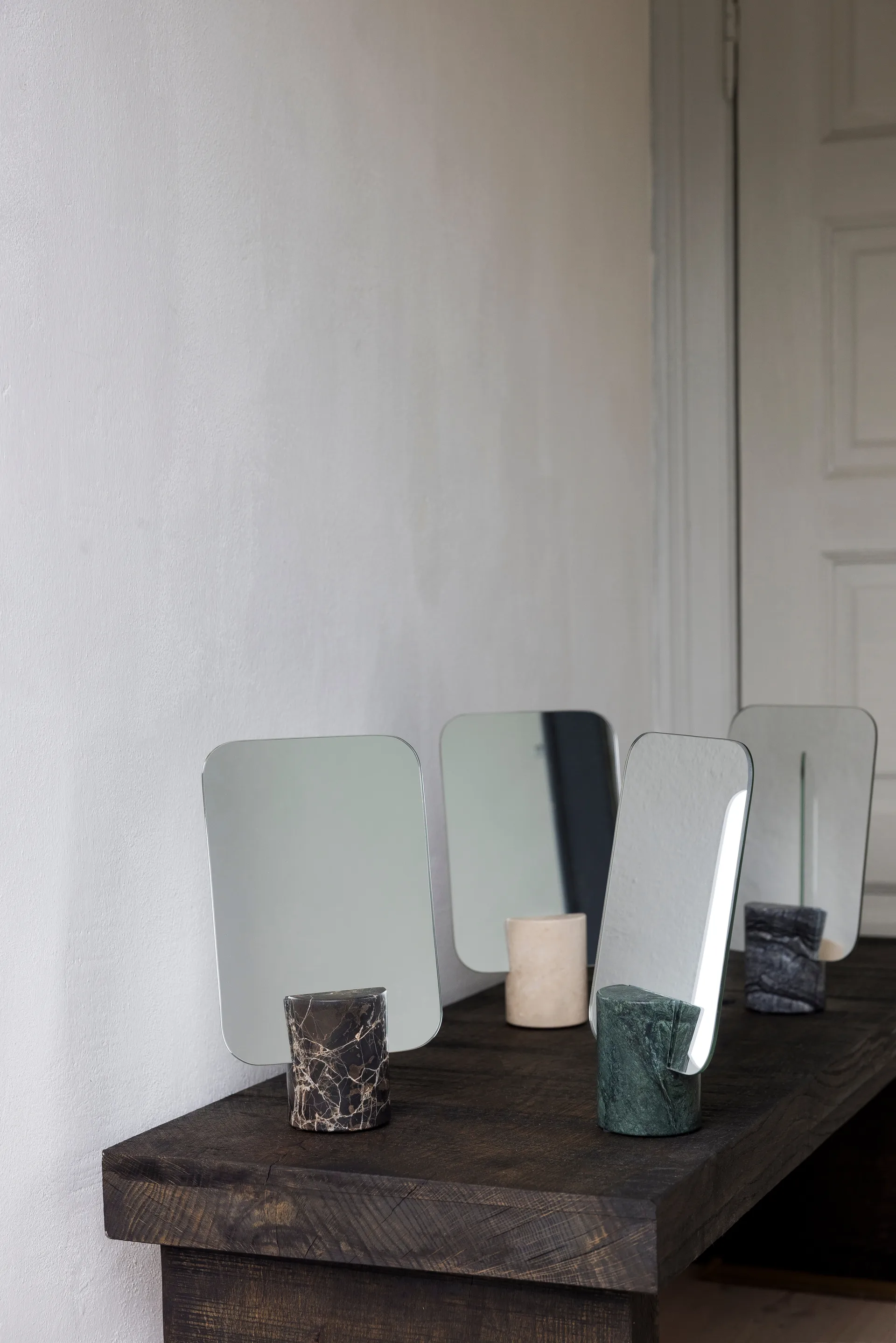 Marble bordsspegel, Black-grey, 30 cm Mette Ditmer