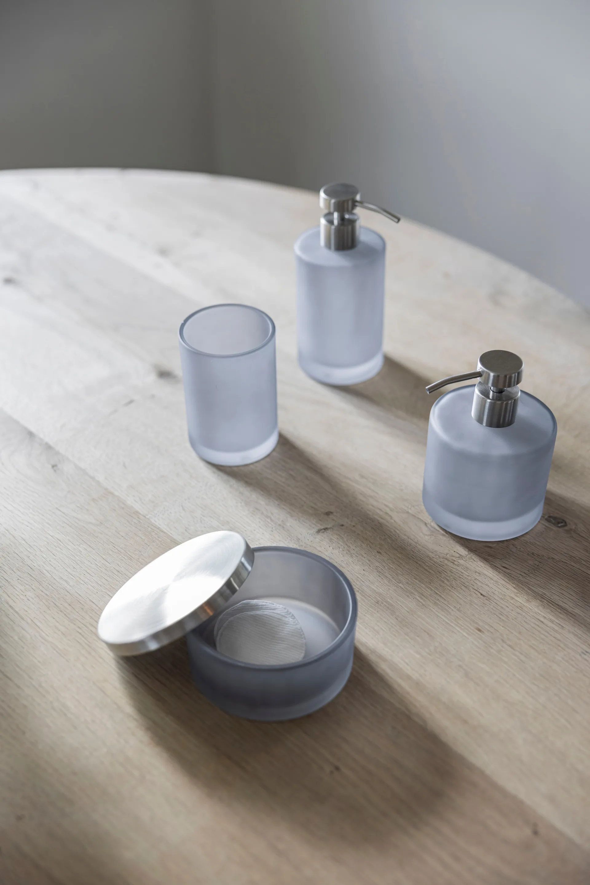 Modest tvålpump hög, Dove blue Mette Ditmer