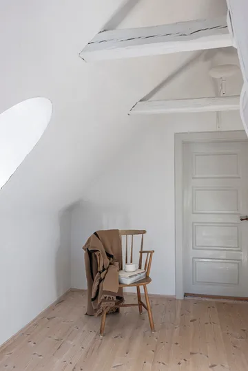 Shadow pläd - Latte-black, 130x175 cm - Mette Ditmer