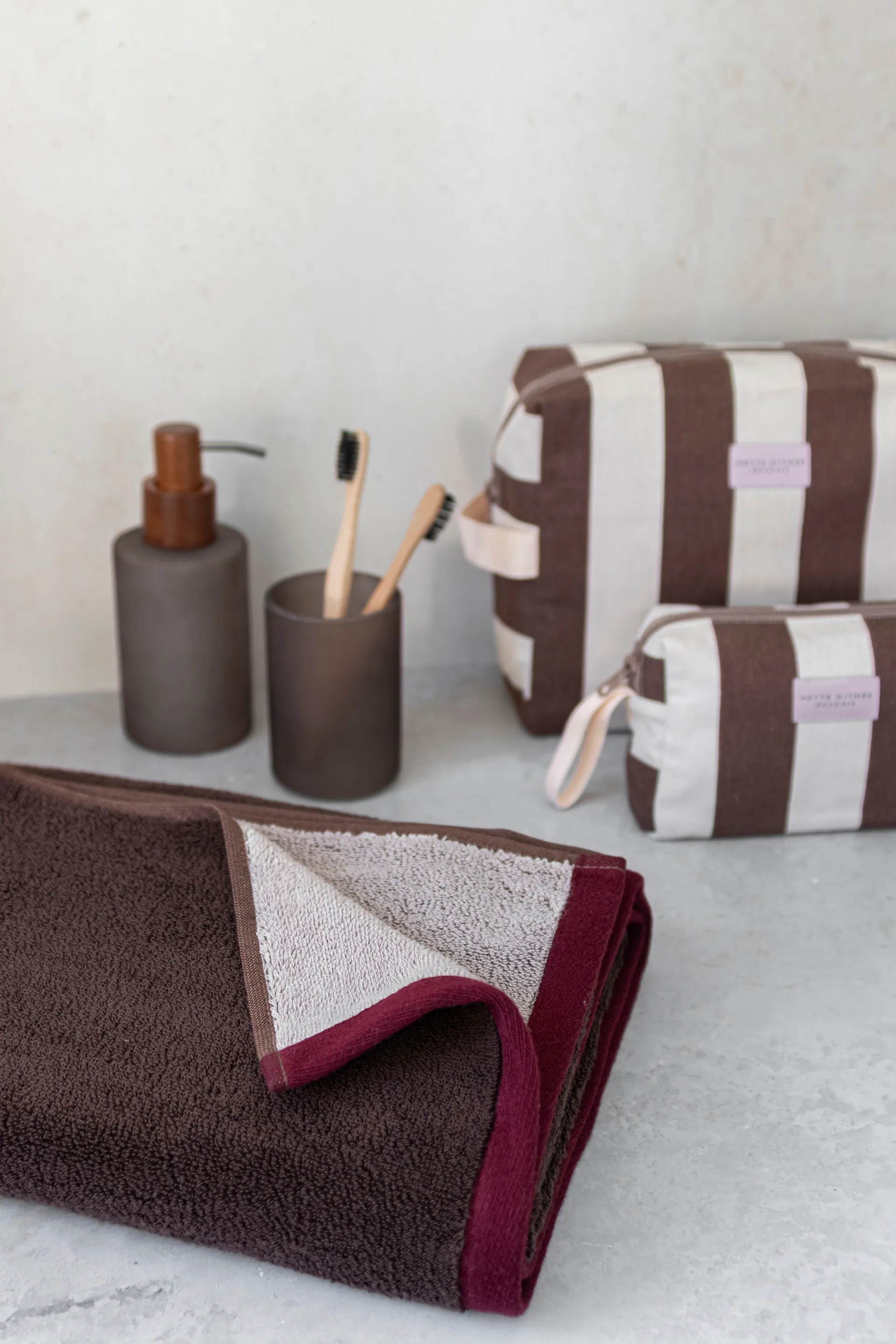 Soft badhandduk 70x133 cm, Brown-sand Mette Ditmer