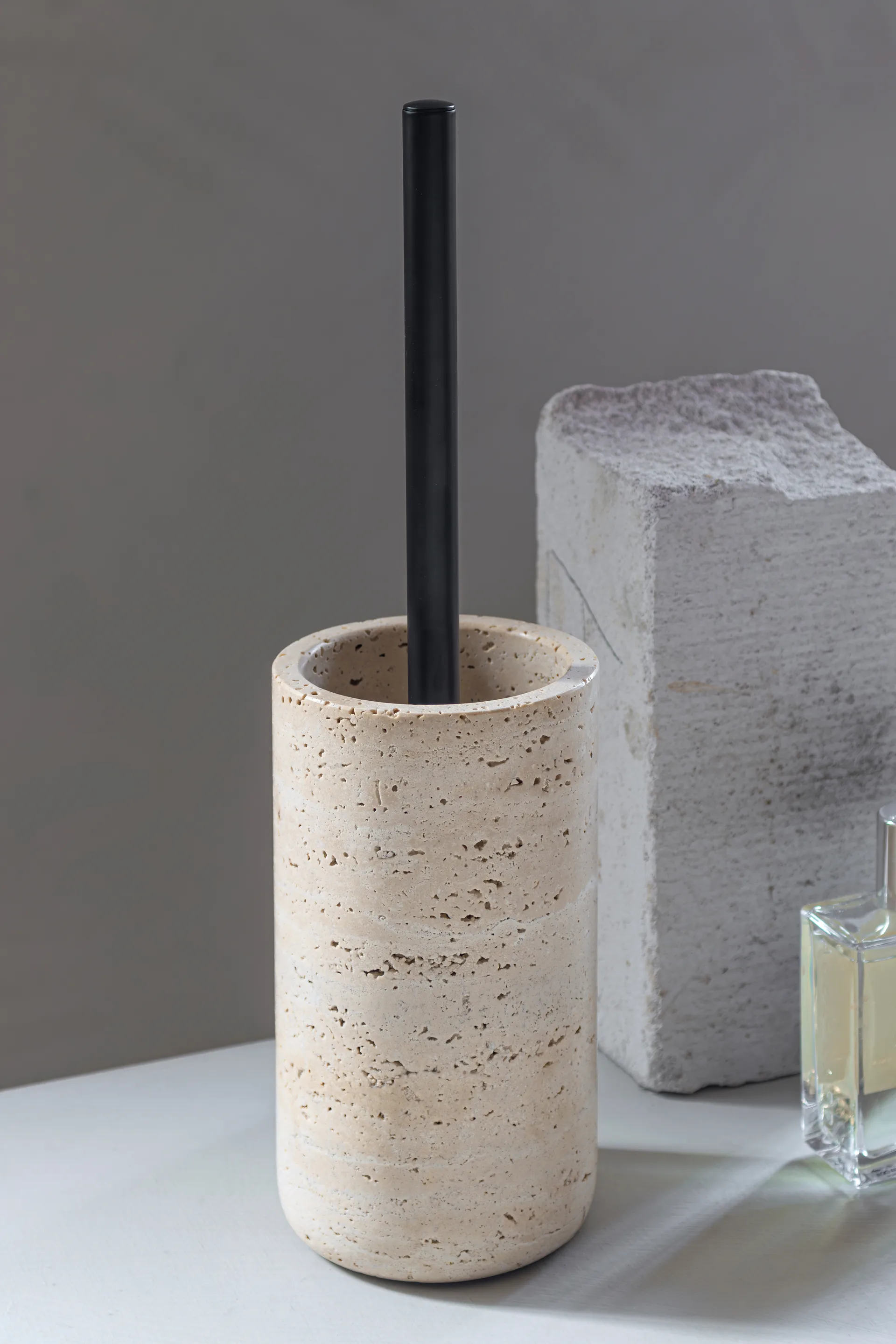 Travertine toalettborste 36 cm, Linen Mette Ditmer