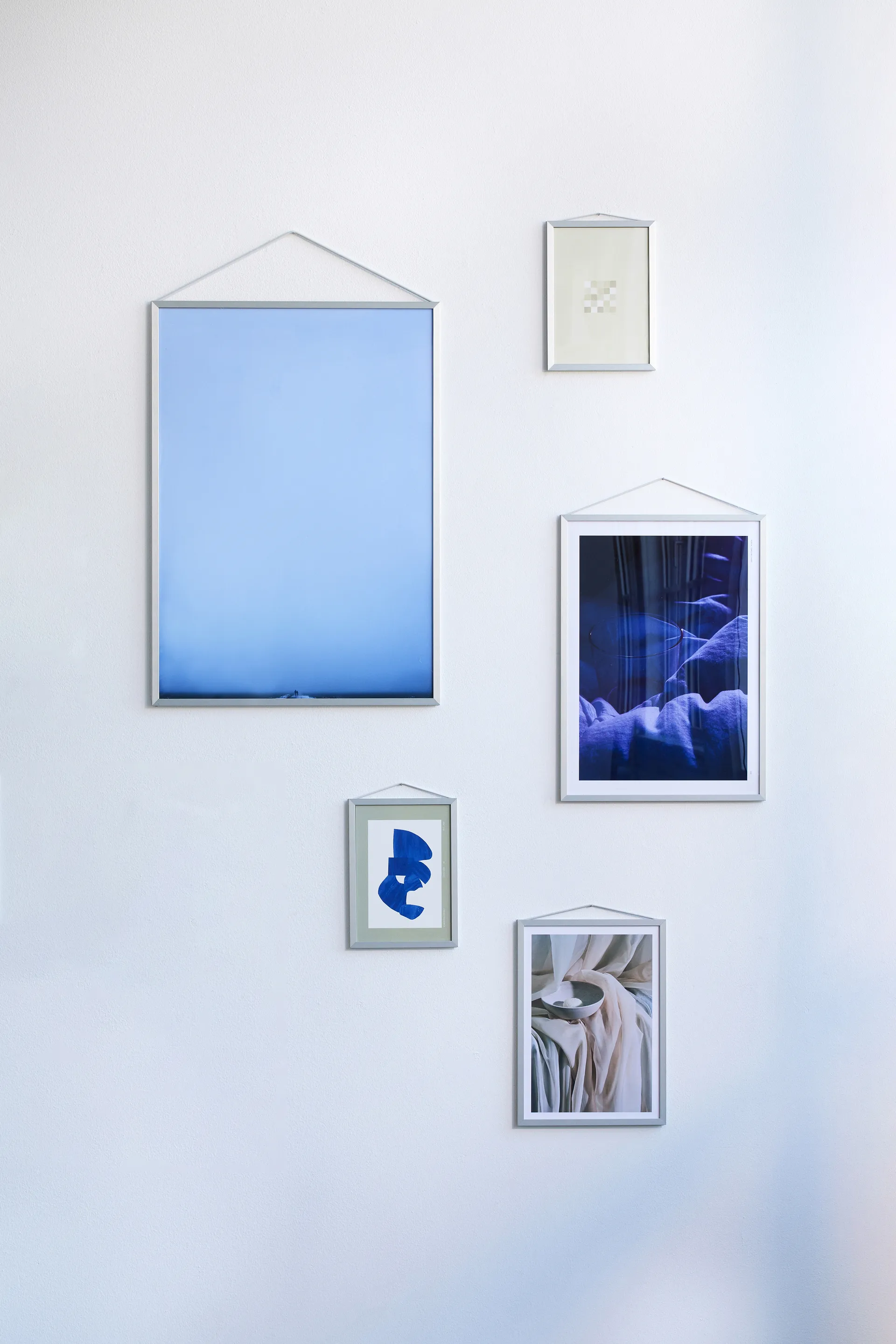 Moebe ram A4 22,6x31,3 cm, Brushed aluminium MOEBE