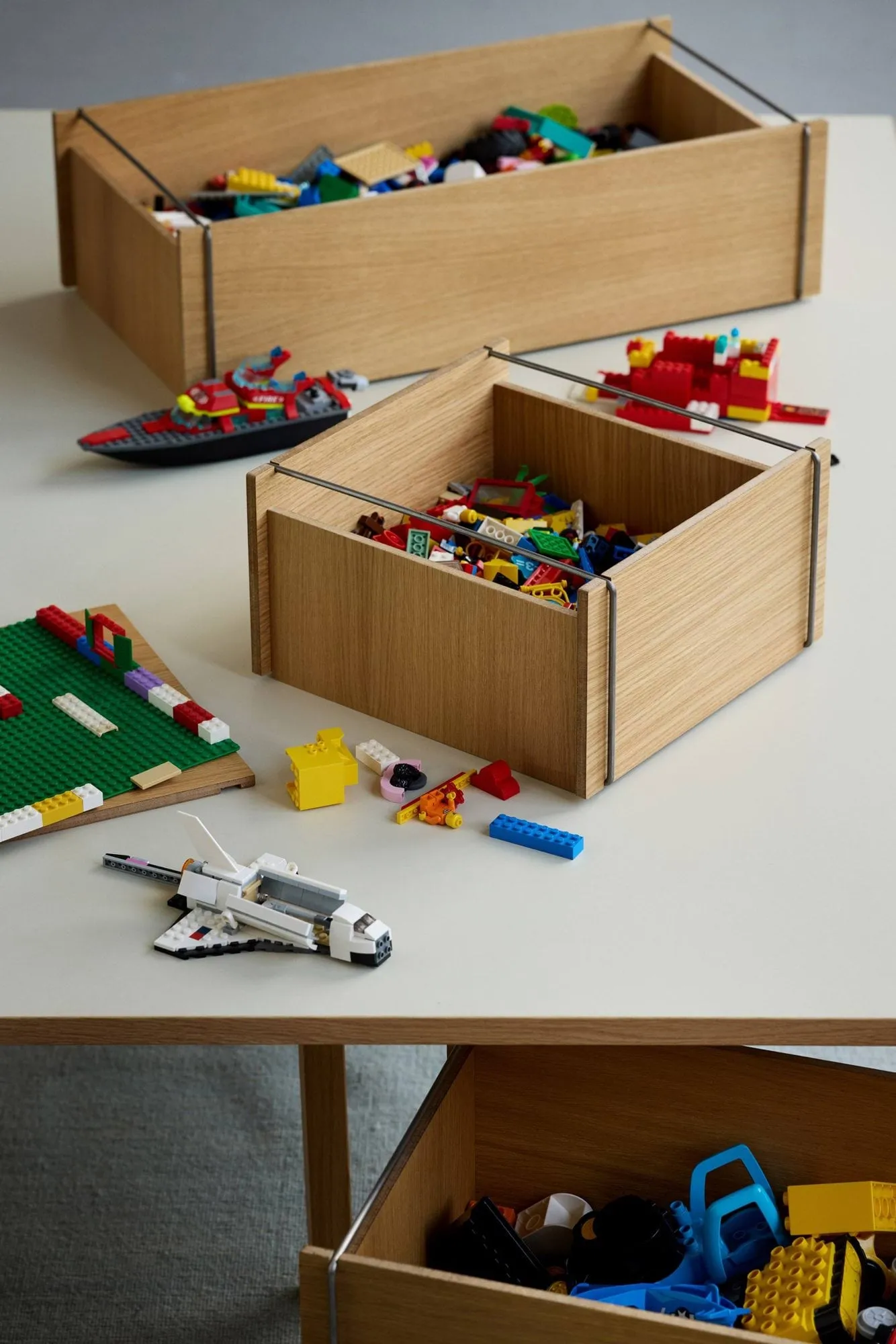 Moebe storage box, Oljad ek-rostfritt stål, low, 16,5x60x31 cm MOEBE