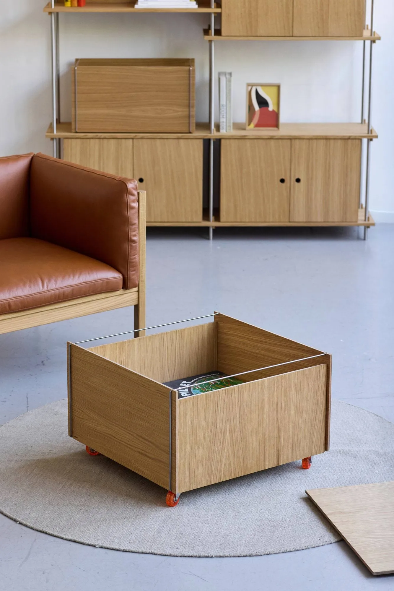 Moebe Storage Chest soffbord med förvaring, Oljad ek-rostfritt stål, 60x61x38.2 cm MOEBE