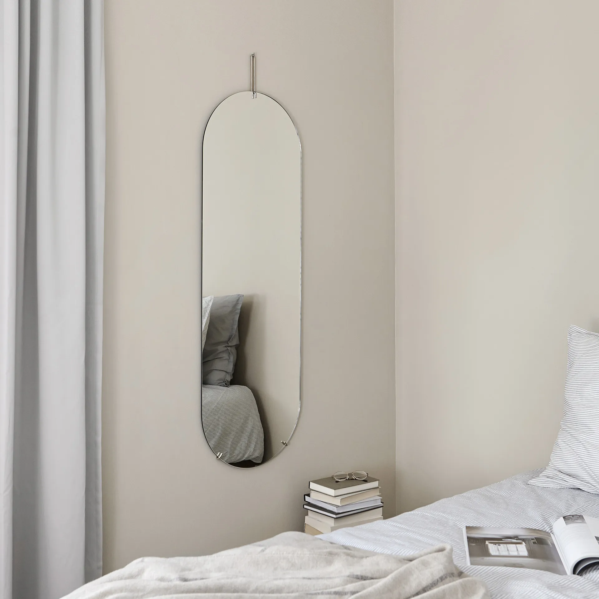 Moebe väggspegel 133 cm, Stainless steel MOEBE