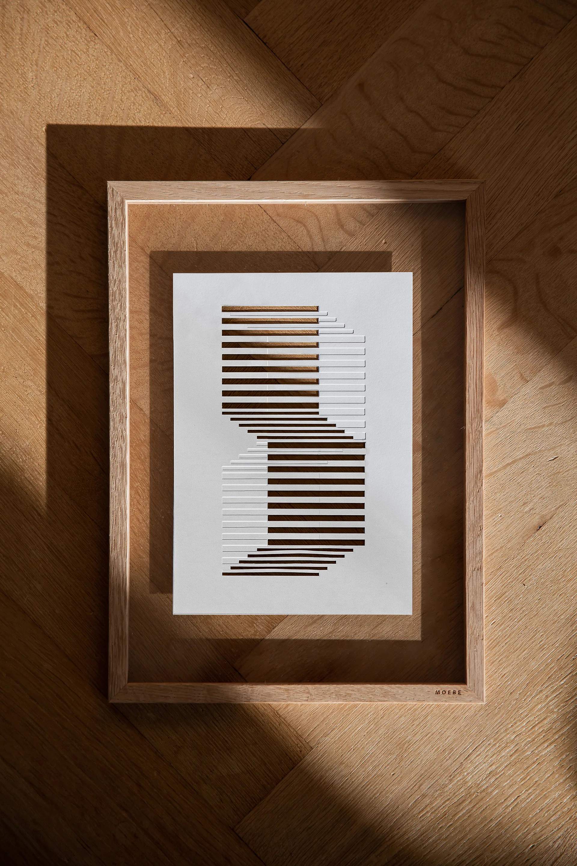 Relief konstverk shifted lines 14,8x21 cm, Off White MOEBE