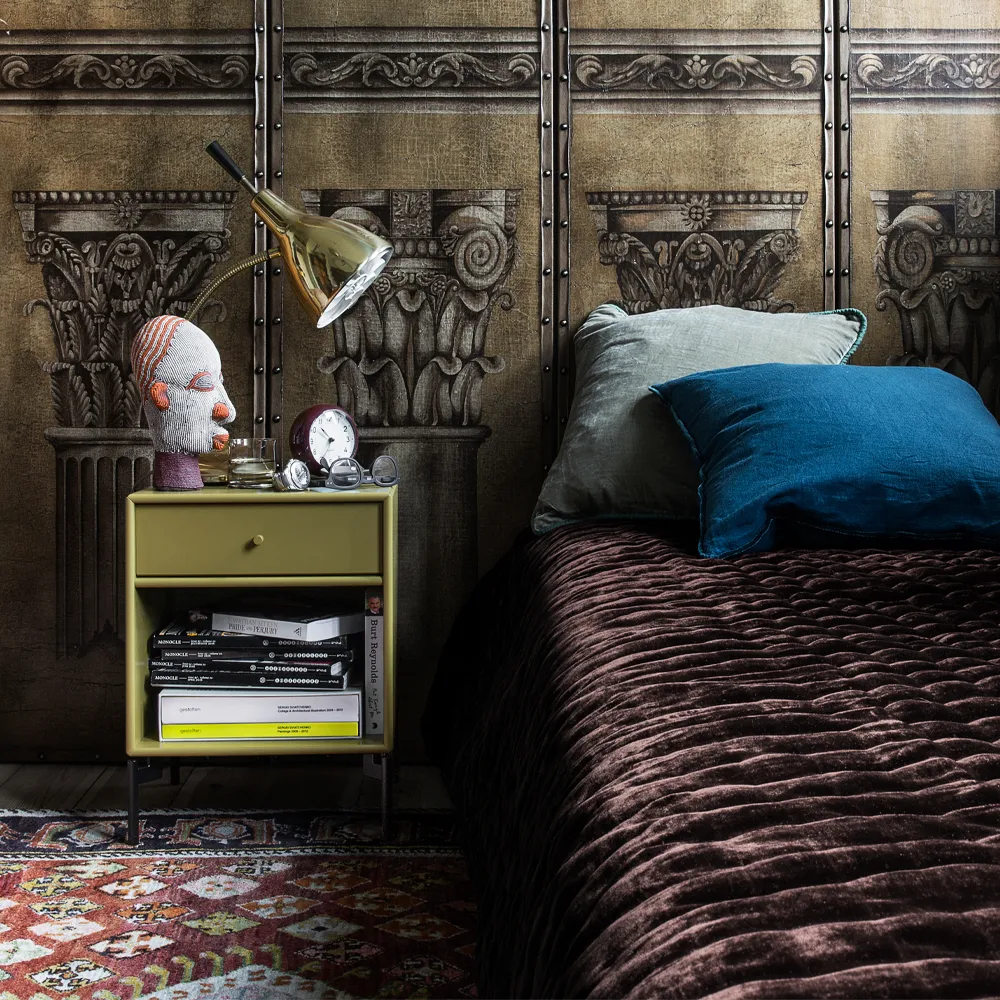 Dream sängbord, black jade 163, kromben Montana