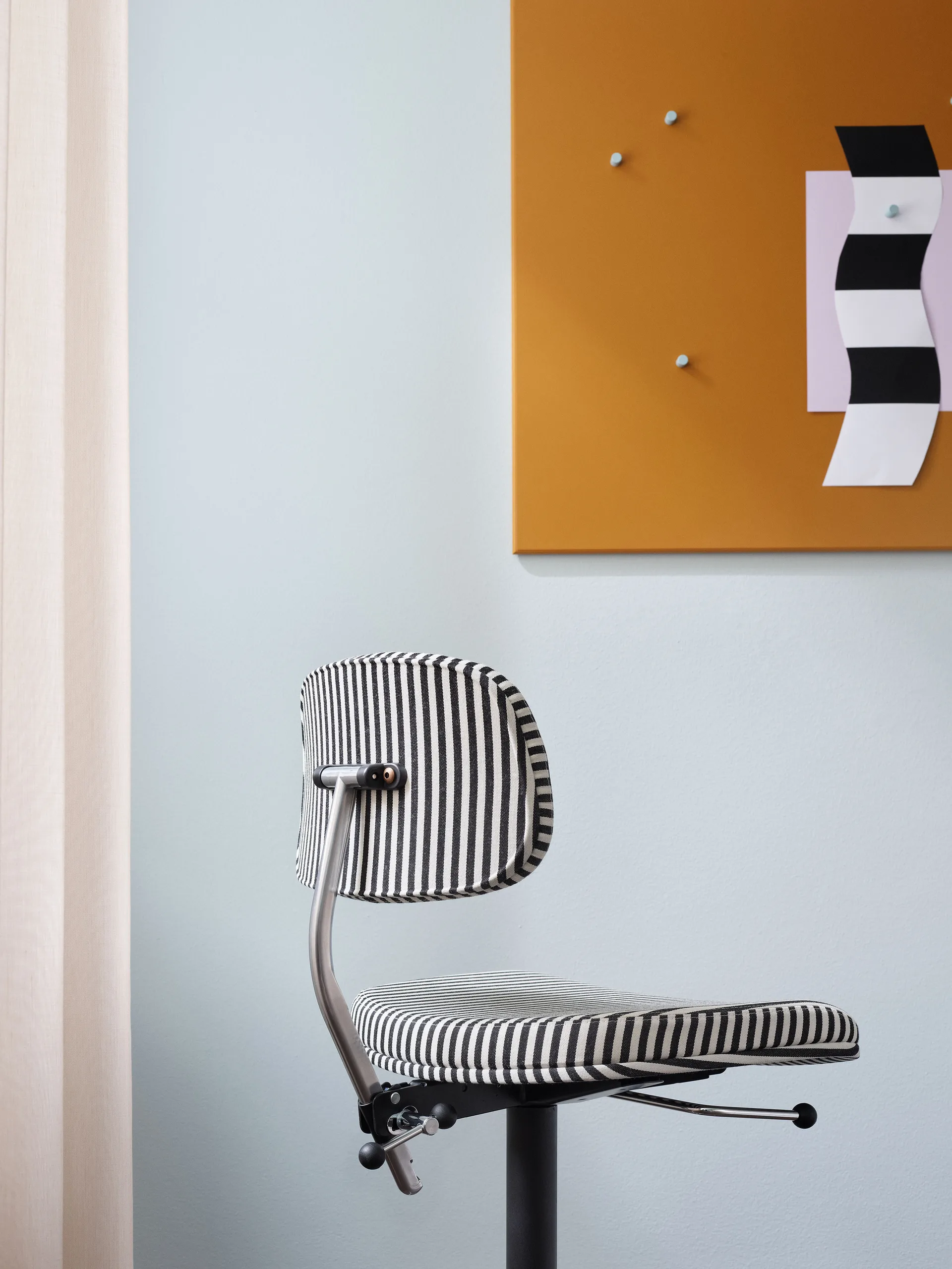 Kevi 2534U kontorsstol, Stripe-aluminium Montana