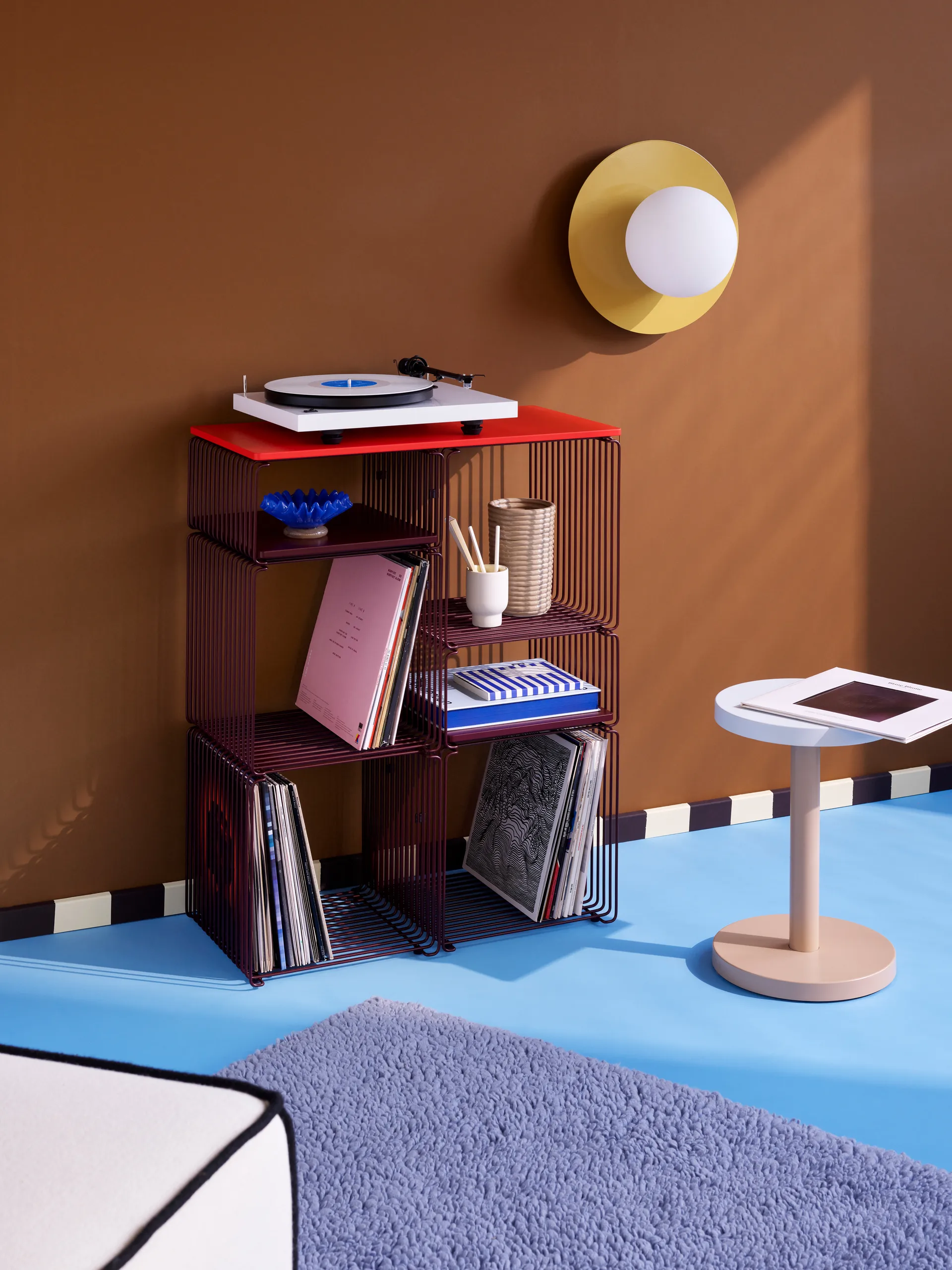 Panton Wire Extended hylla 70x34,8x25,7 cm, Black red Montana