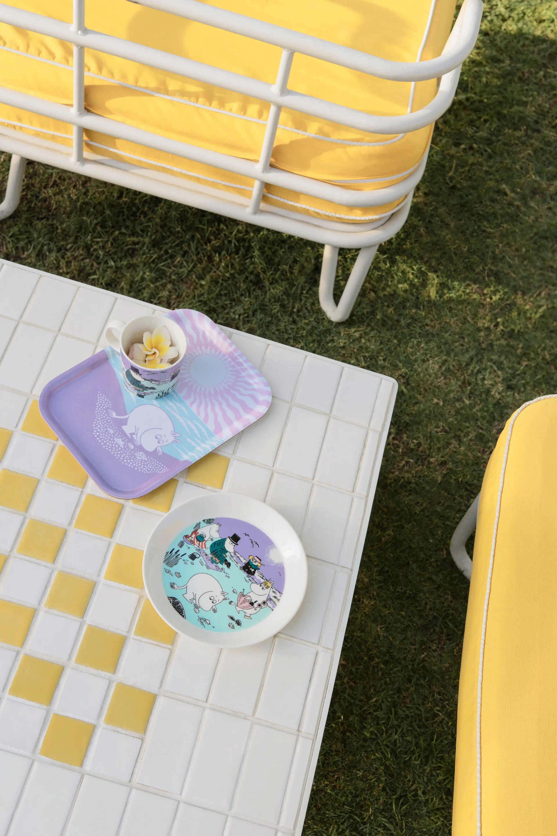 Muminmugg 2025 En dag på stranden, 30 cl Moomin Arabia