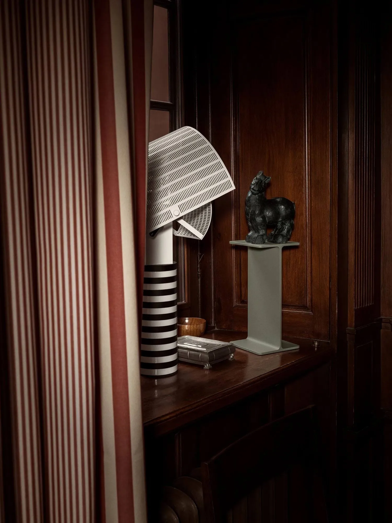 Museum Pedestal piedestal, Grön, 15x15x30 cm Museum Museum Pedestal piedestal, Grön, 15x15x30 cm Museum