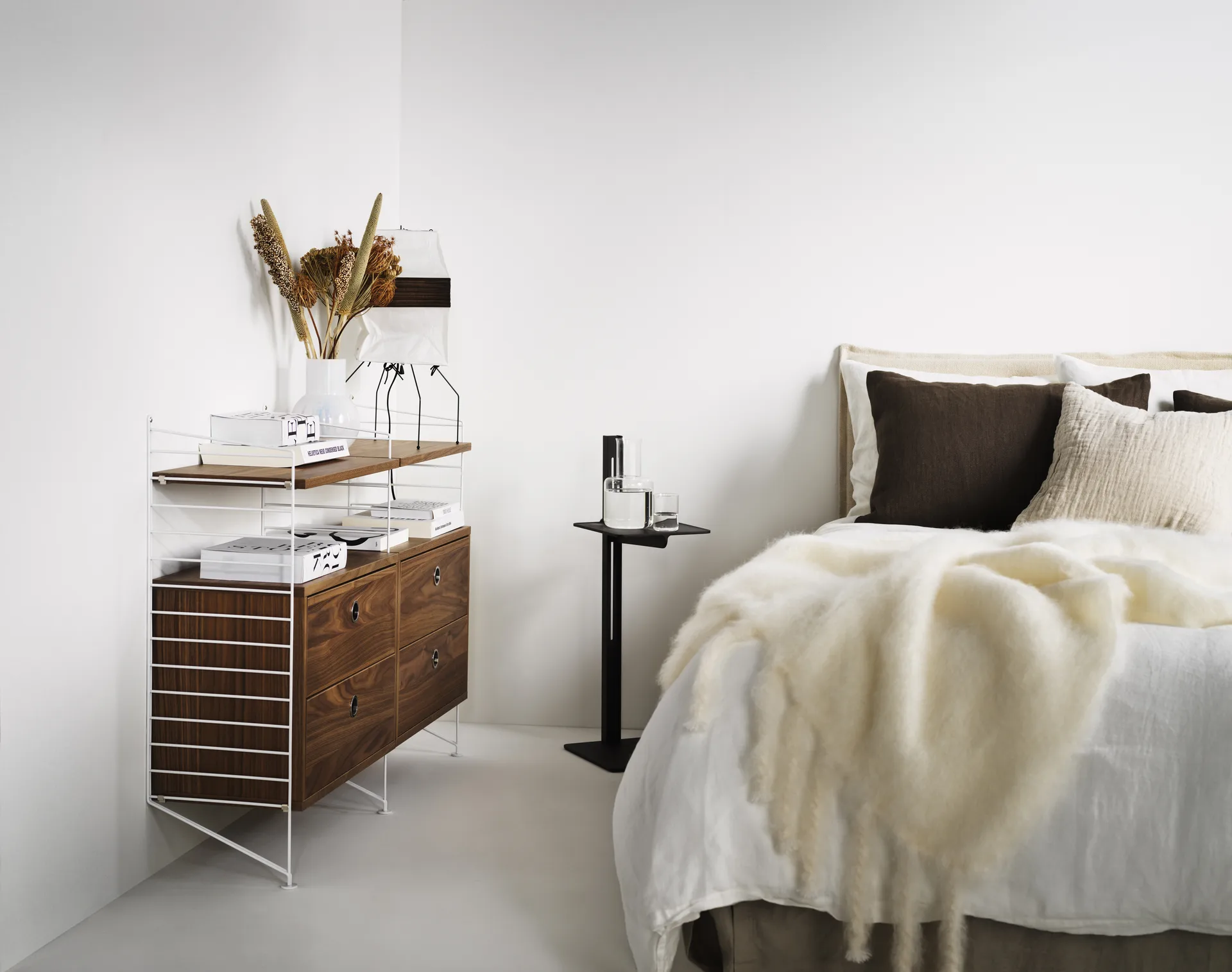 Museum sidobord, Svart Museum