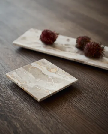 Vita dekorationsbricka - Seashell, 12x12 cm - MUUBS