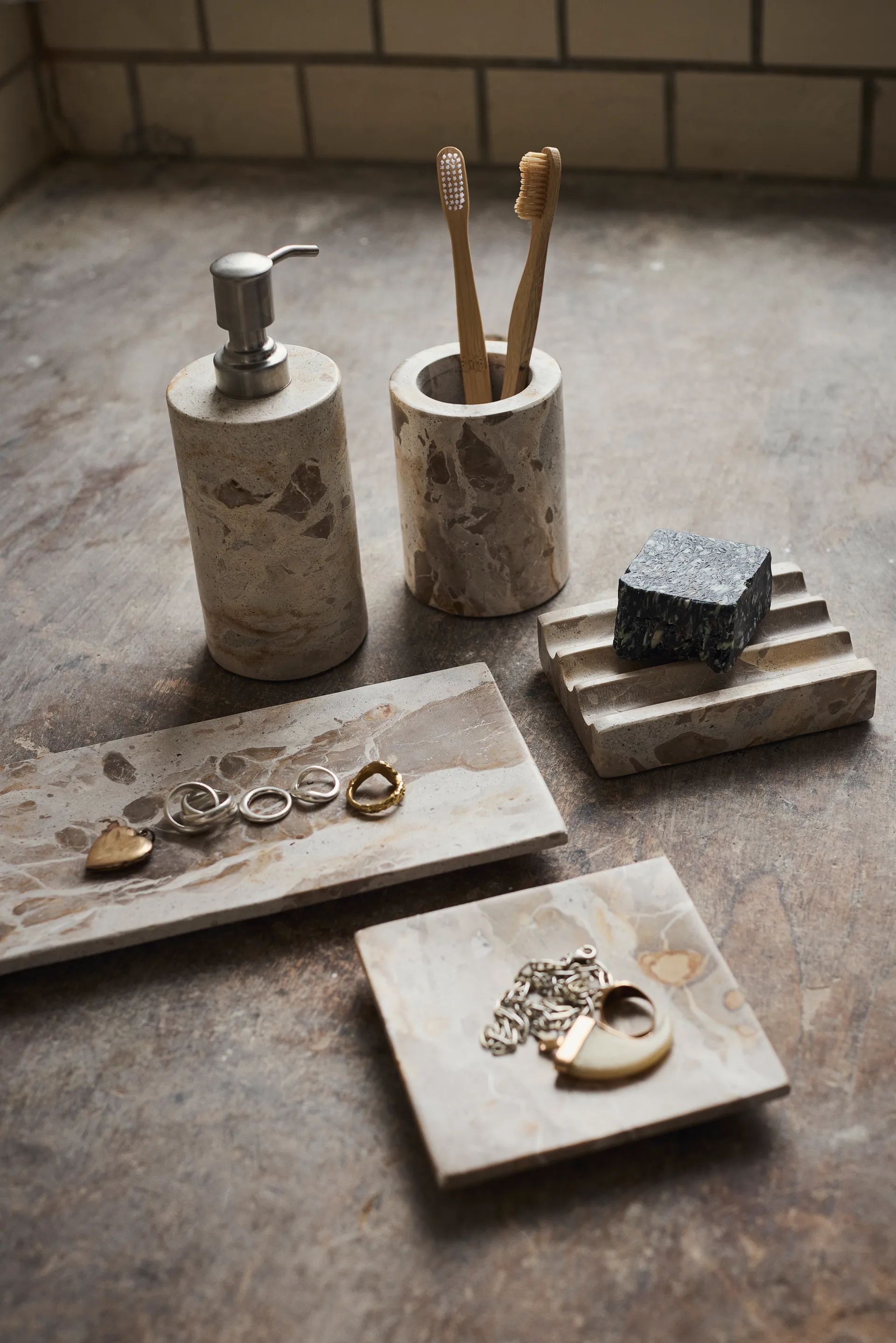 Vita tvålpump, Seashell MUUBS