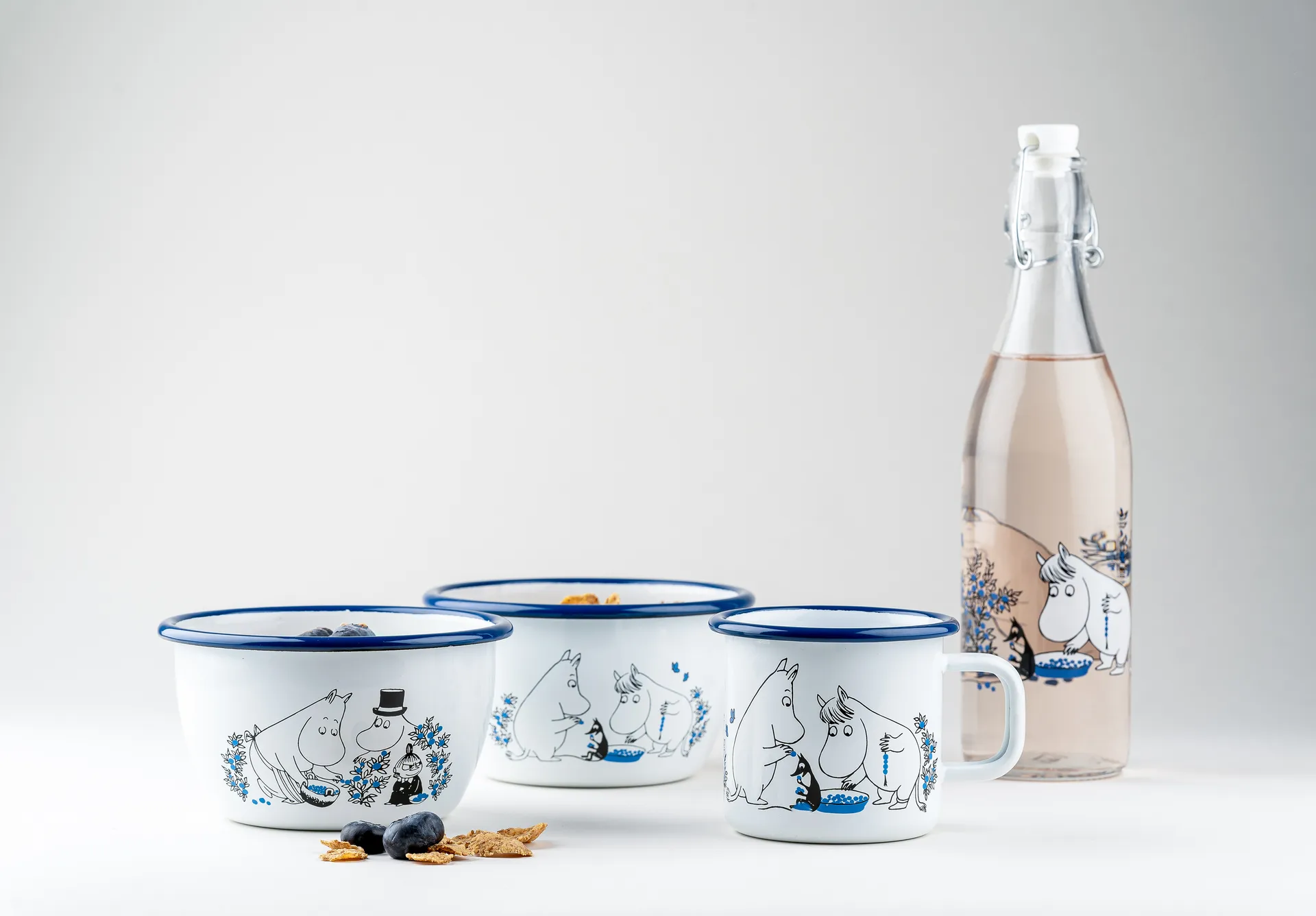 Blueberries emaljskål 60 cl, Vit Muurla