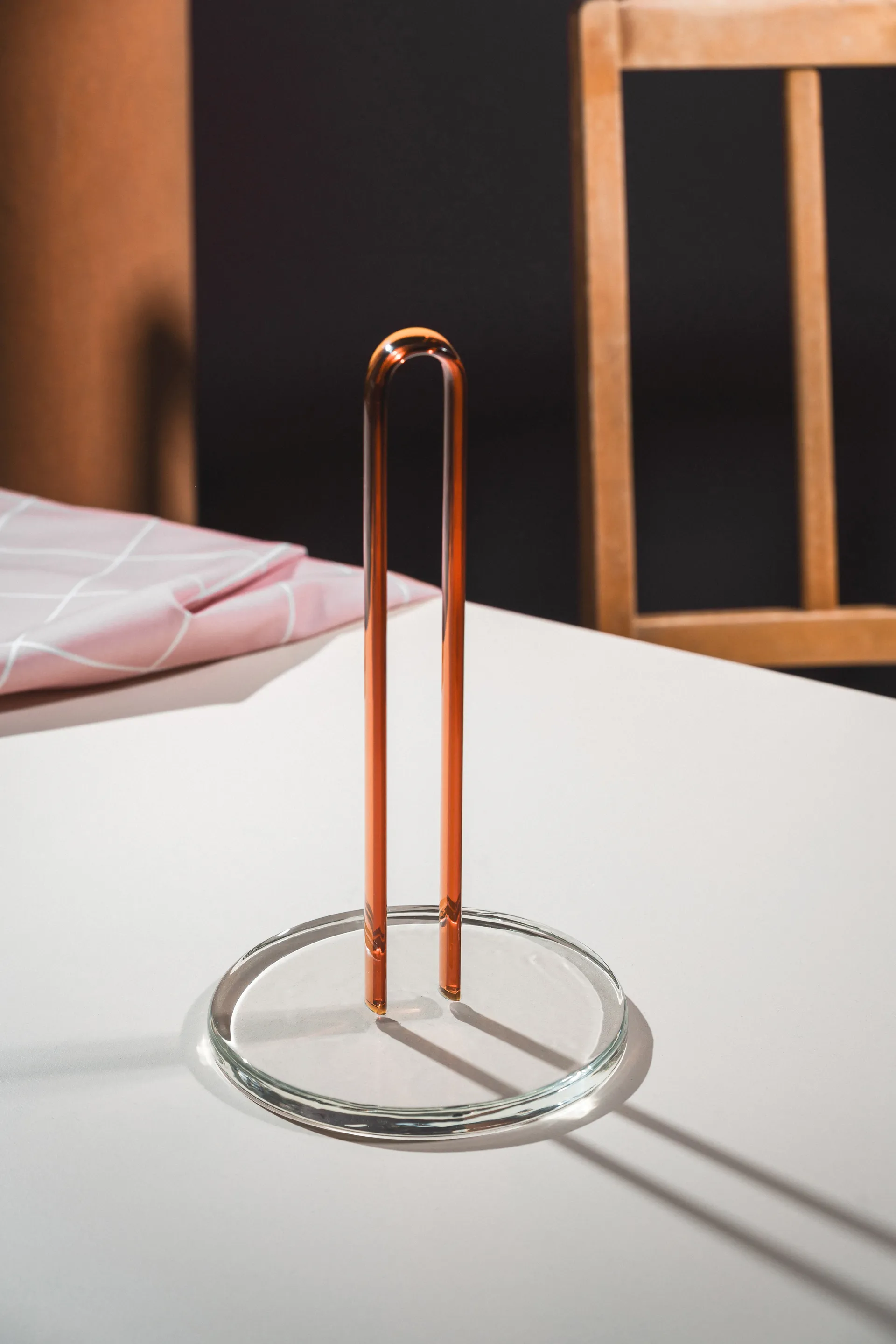 Loop hushållspappershållare 26 cm, Klar-amber Muurla