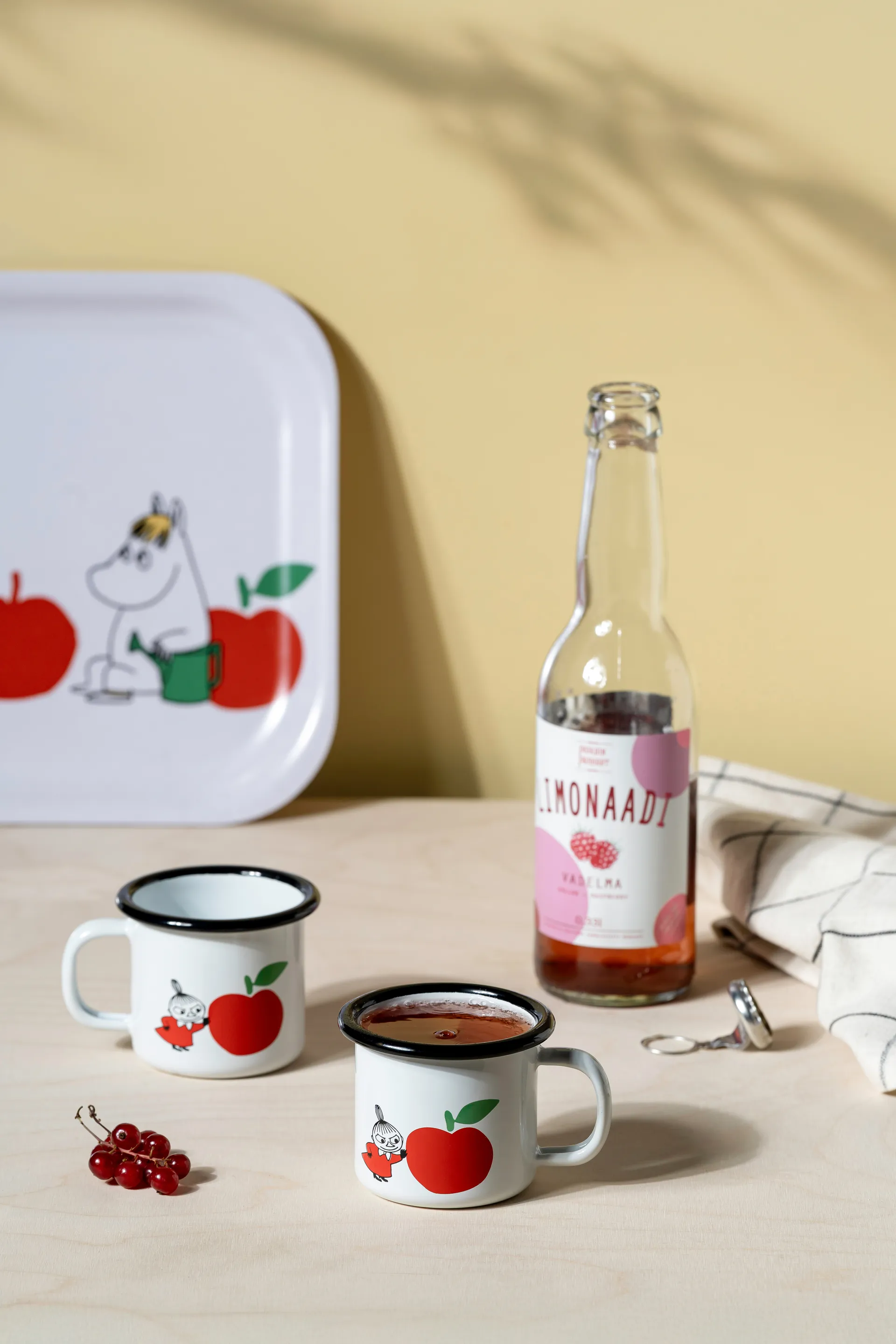 Mumin emaljmugg 1,5 dl, Joyfull Apples Muurla