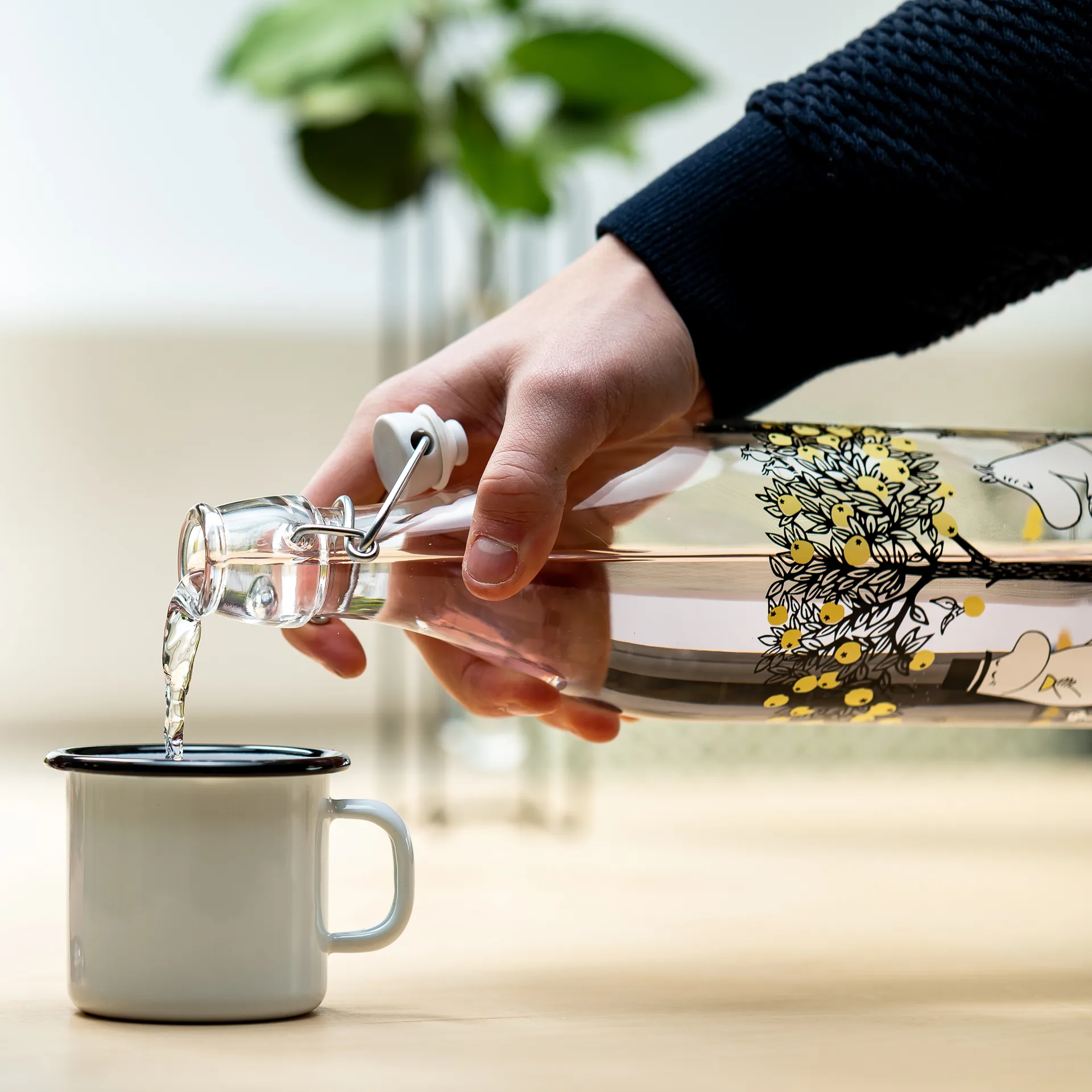 Mumin glasflaska 1 L, Apples Muurla