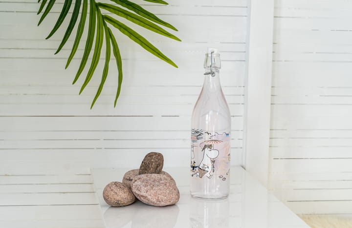 Mumin glasflaska 1 L, The Beach Muurla