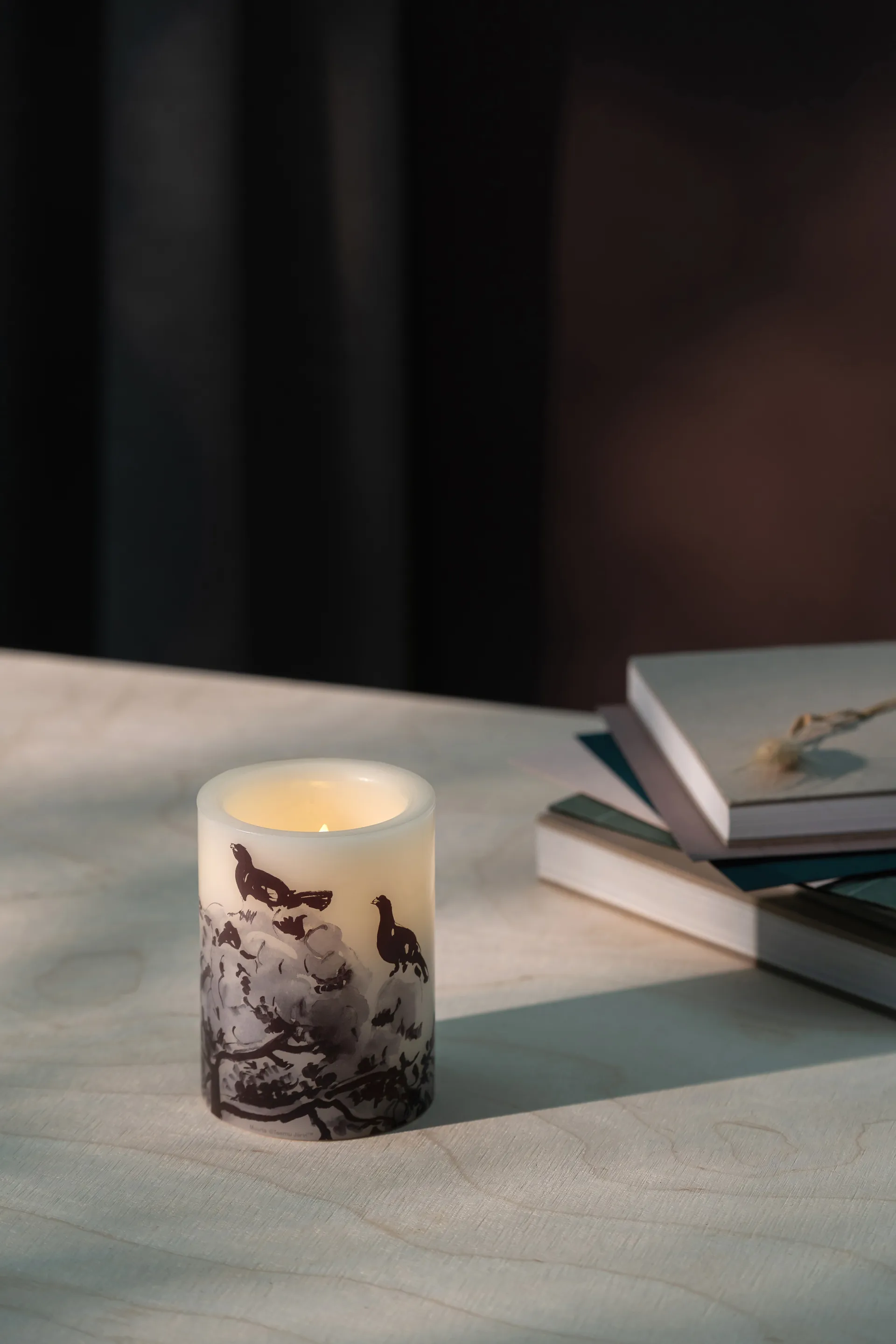 Teemu Järvi x Muurla ledljus Ø7,5x10 cm, Winter Carpercaillie Muurla