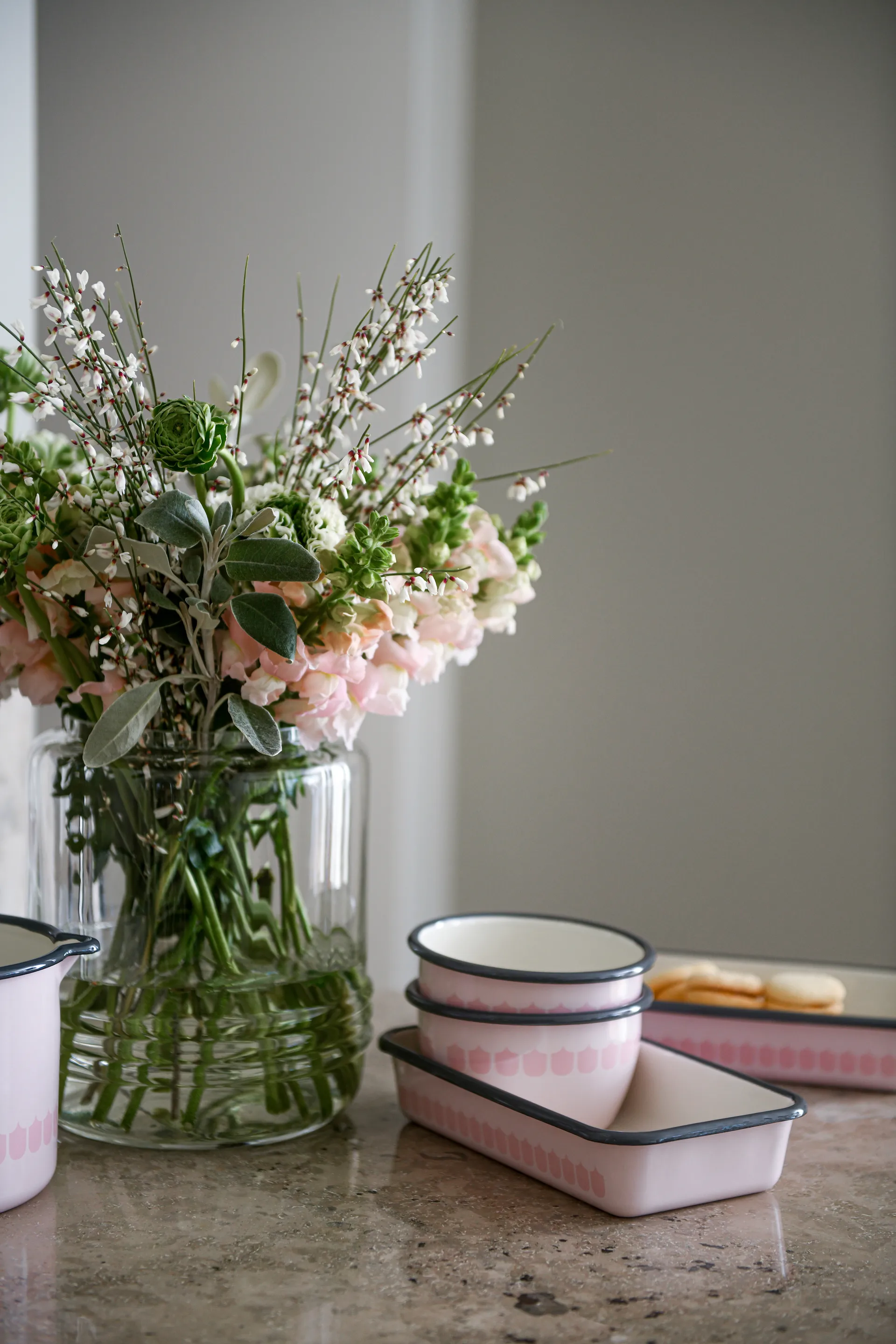 Vappu emaljskål 60 cl, Rosa Muurla