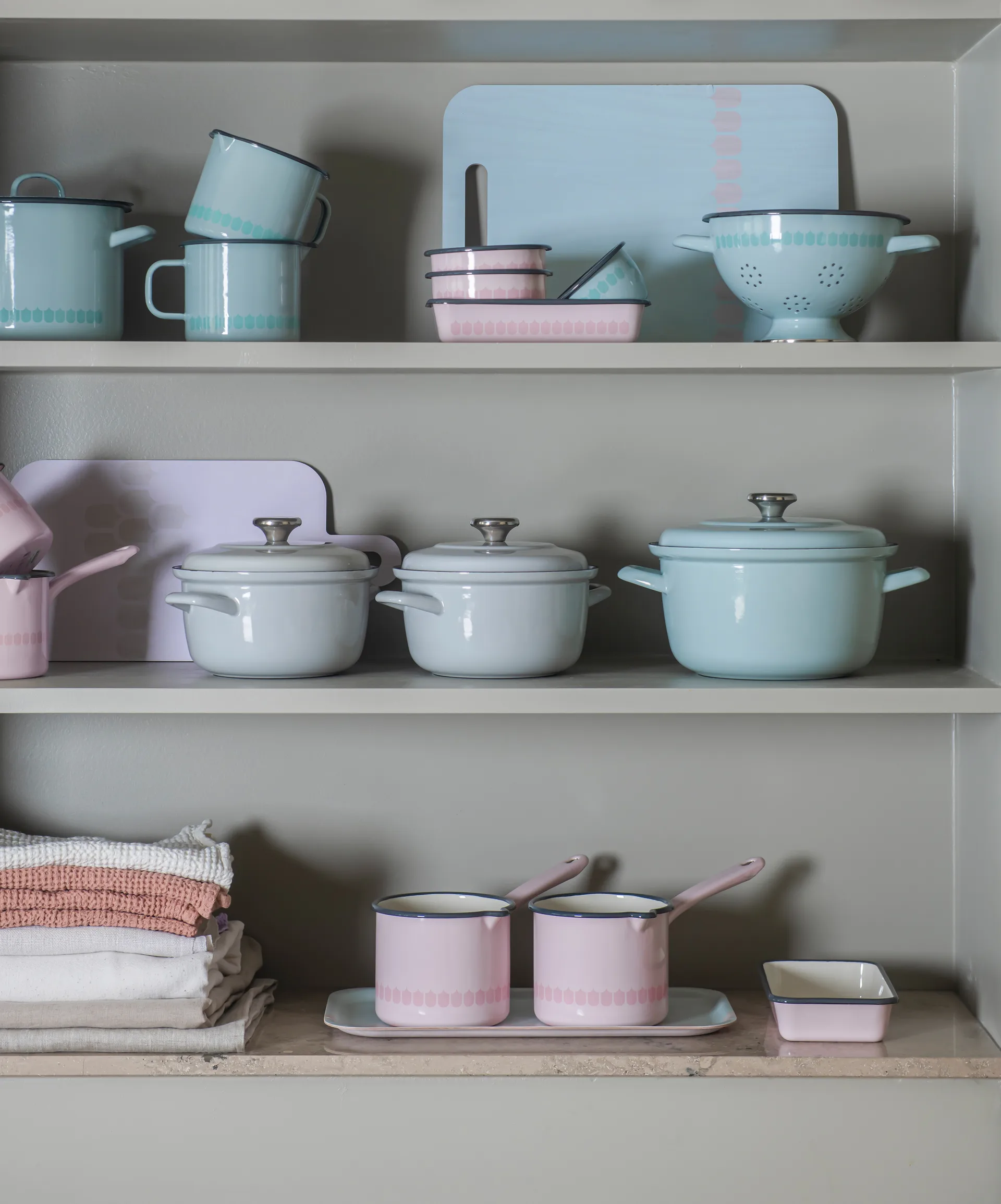 Vappu emaljskål 60 cl, Rosa Muurla