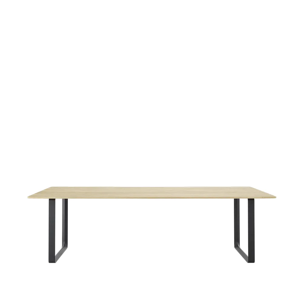 70/70 matbord 255x108 cm, Solid oak-Black Muuto