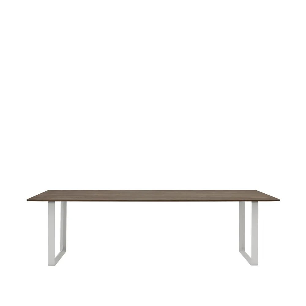 Muuto 70/70 matbord 255x108 cm Solid smoked oak-Grey