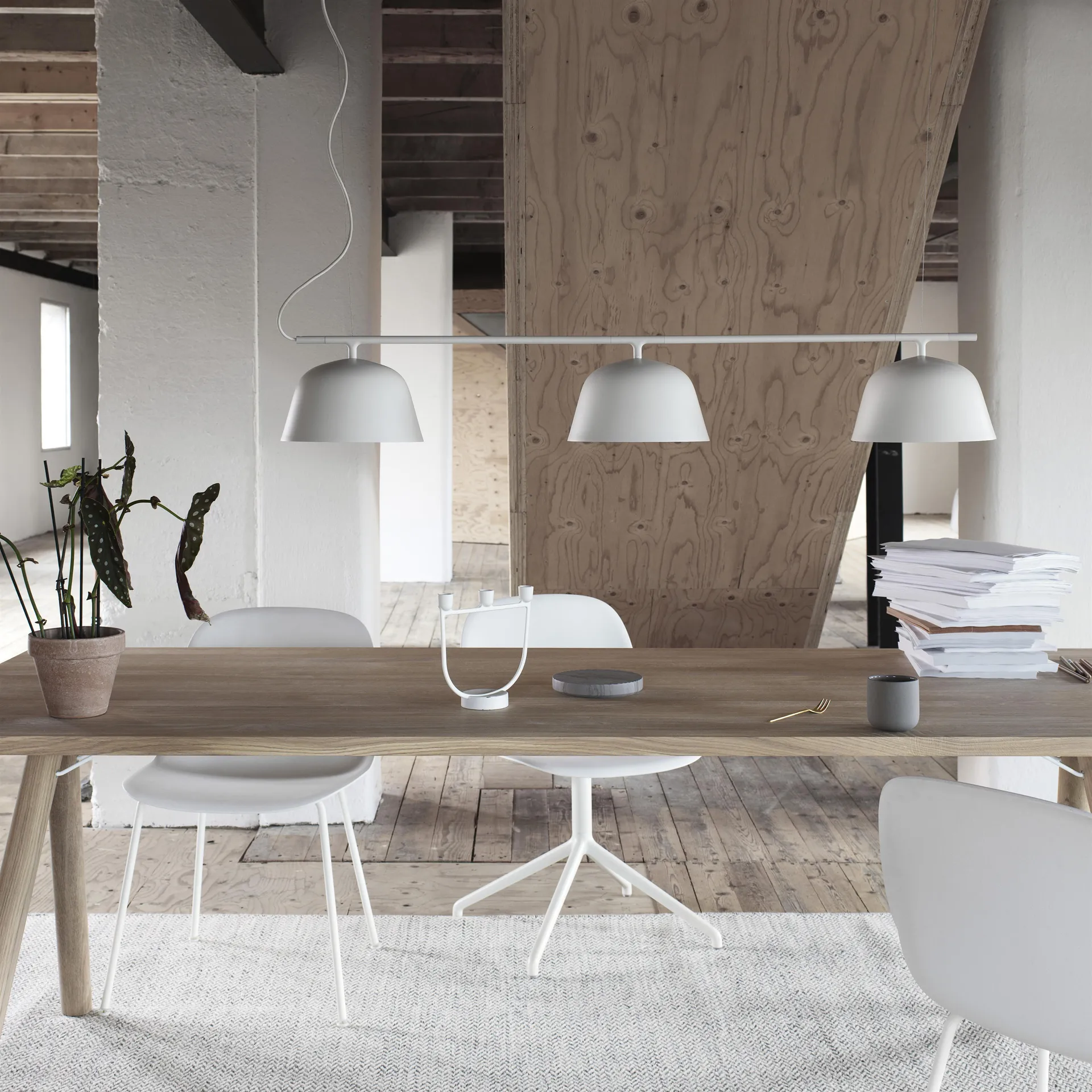 Ambit Rail taklampa, vit Muuto