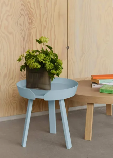 Around sidobord small - Light blue - Muuto