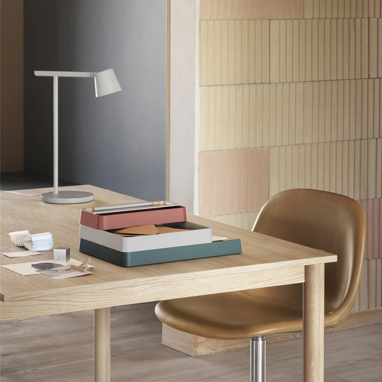 Arrange Desktop bricka 12x25 cm, Copper brown Muuto