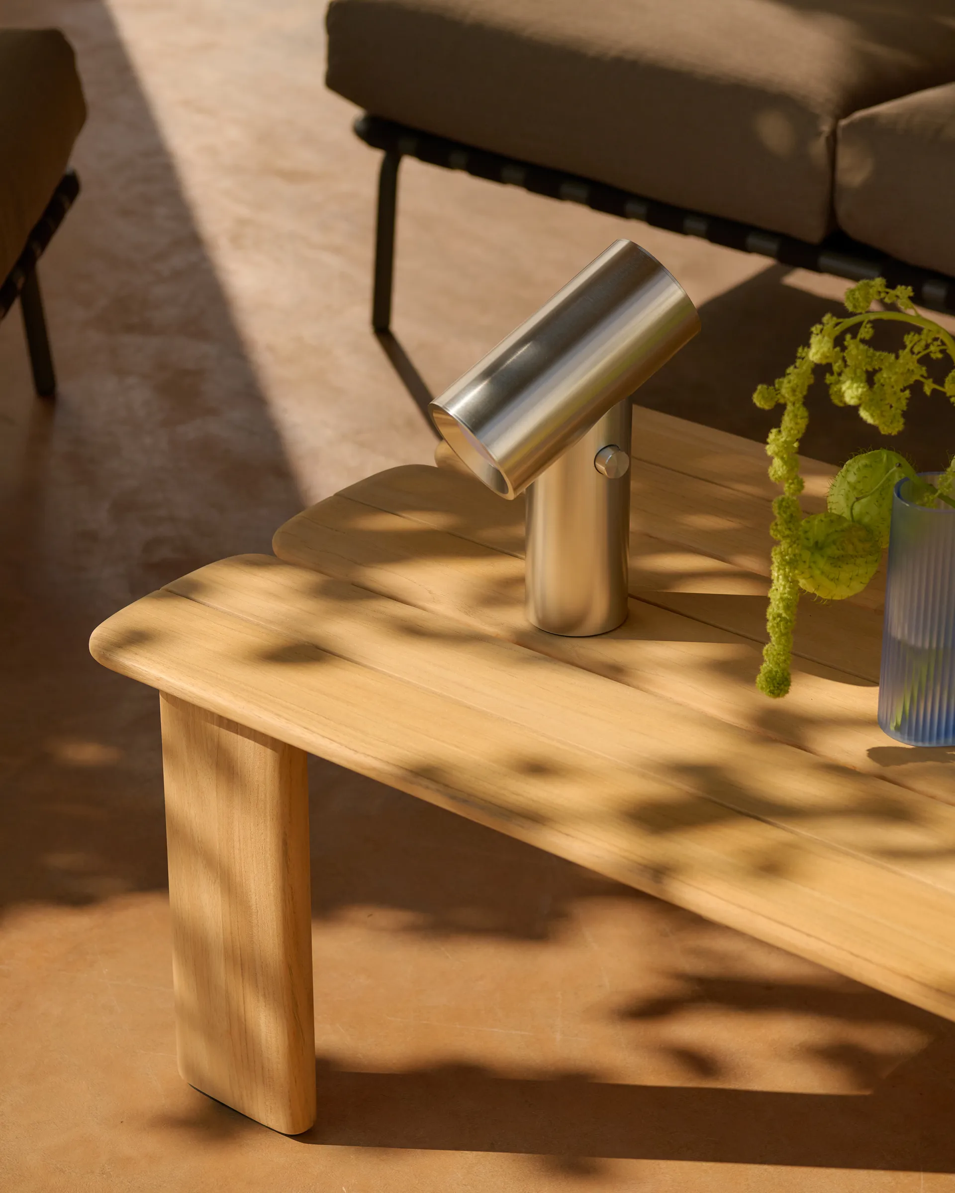 Assemble soffbord, Teak, 135x55 cm Muuto