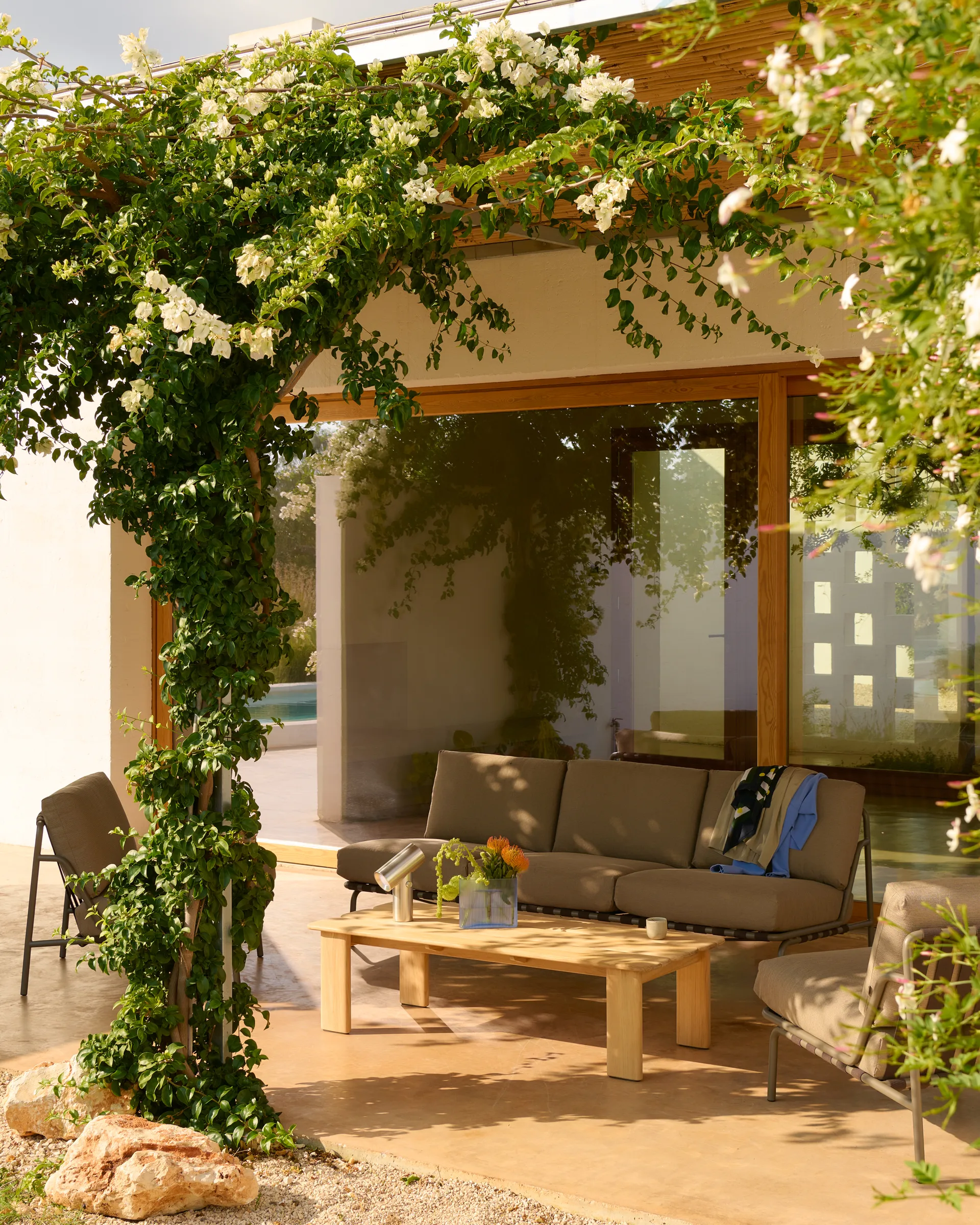 Assemble soffbord, Teak, 135x55 cm Muuto