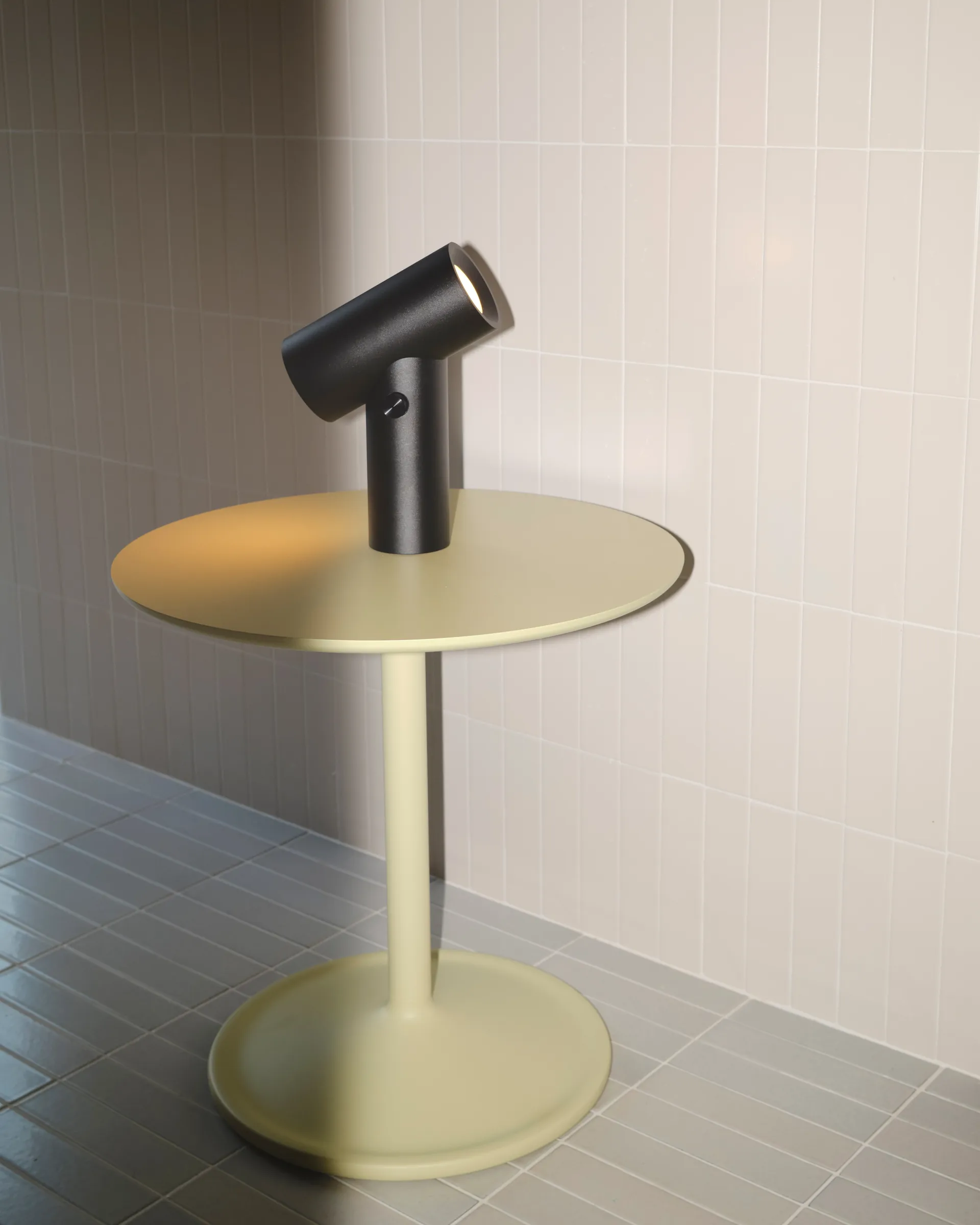 Beam portabel bordslampa, Black, 26,2 cm Muuto