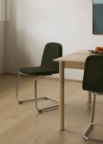 Brink Chair Cantilever Base stol - Ek-krom - Muuto