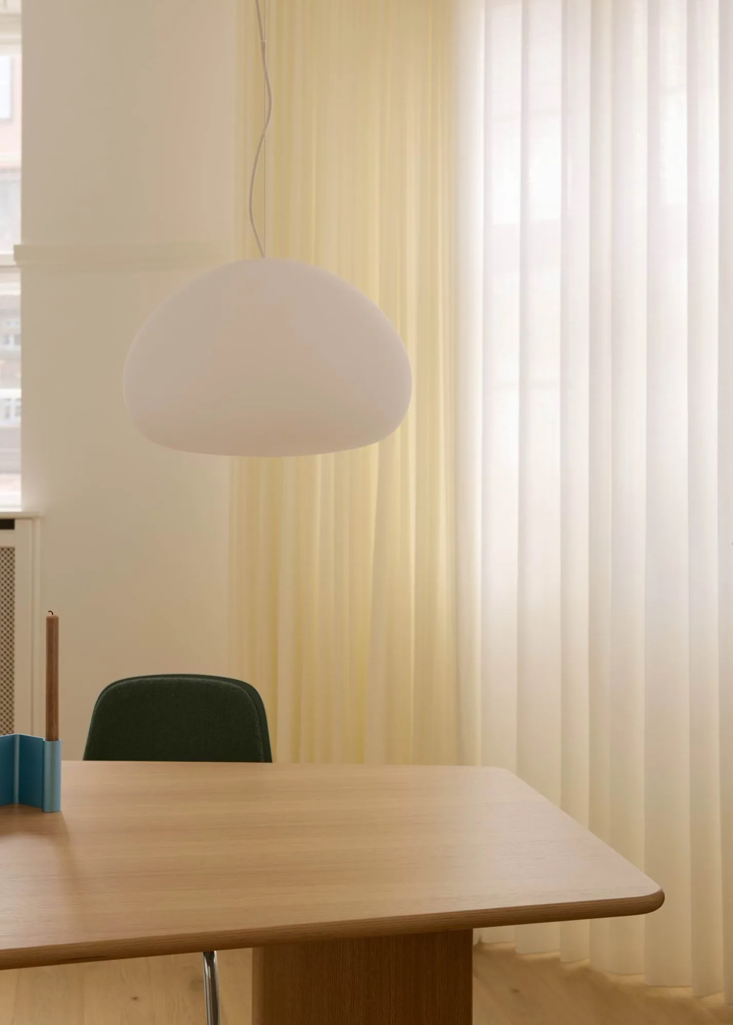 Fluid taklampa, stor Muuto