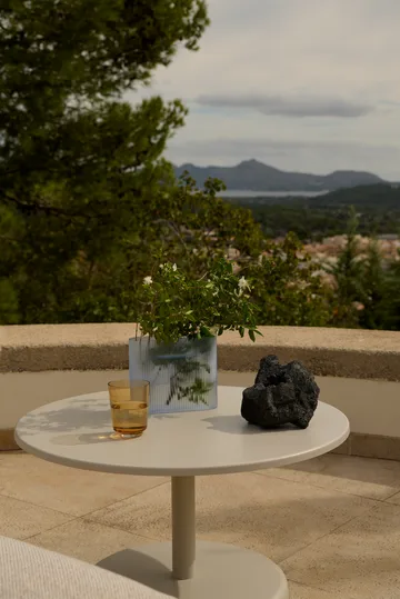 Linear Steel soffbord - Grey, Ø70x40 cm - Muuto