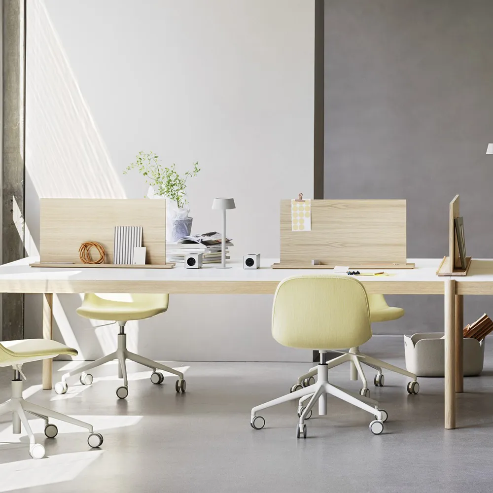 Linear System skärm, Oak 125 cm Muuto