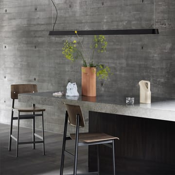 Loft barstol - black, hög, svart stålstativ - Muuto