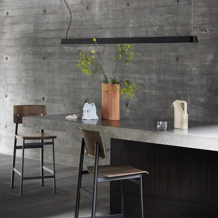 Loft barstol - black, hög, svart stålstativ - Muuto