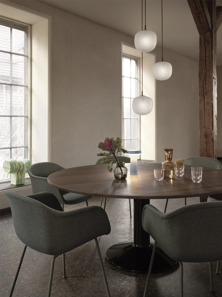 Midst pelarbord Ø160 cm, Dark Oiled Oak-Black Muuto